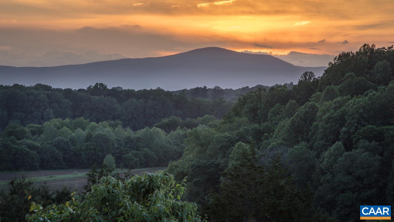 2427 S BLUE RIDGE TPK