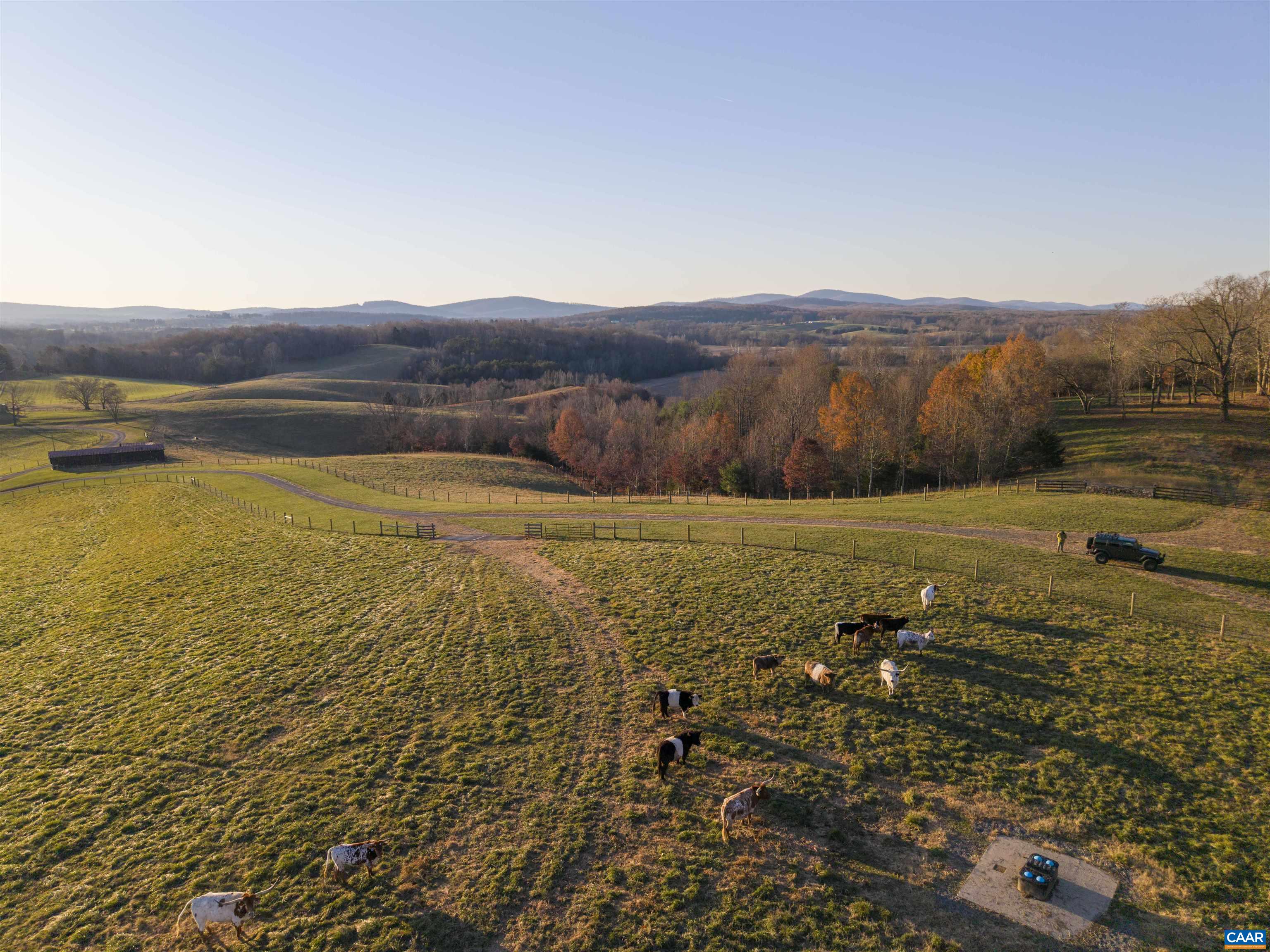 2427 S BLUE RIDGE TPK