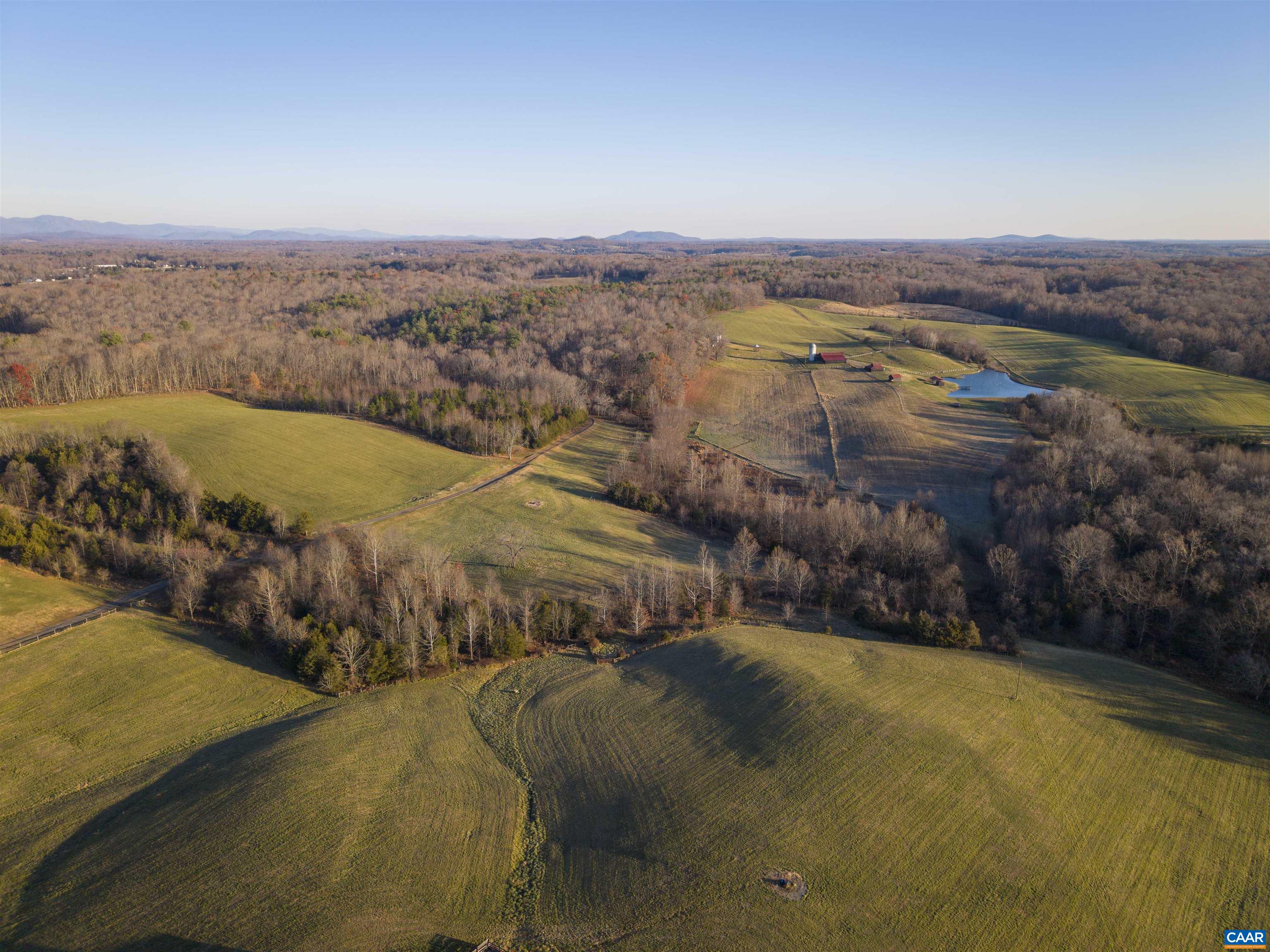 2427 S BLUE RIDGE TPK