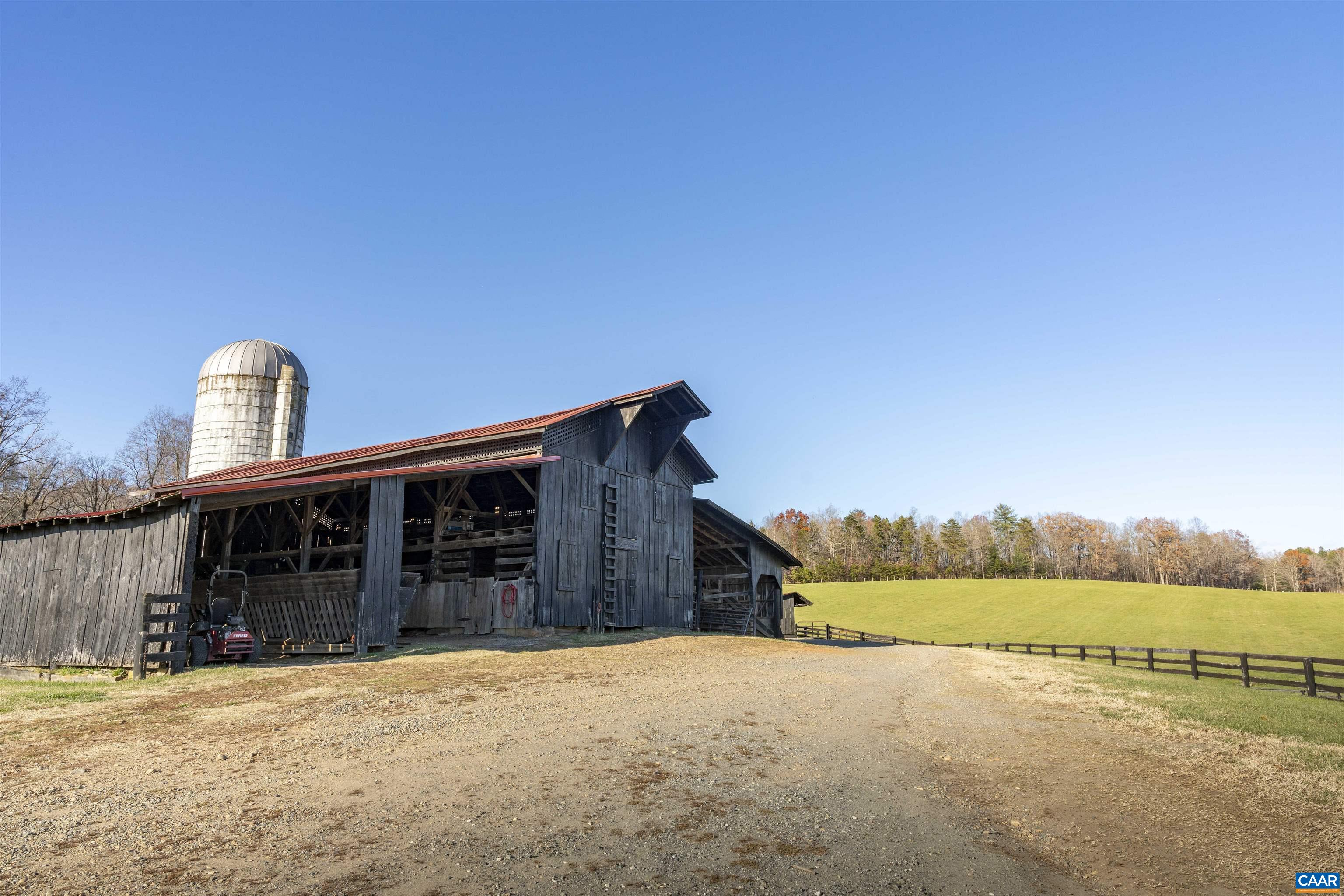 2427 S BLUE RIDGE TPK