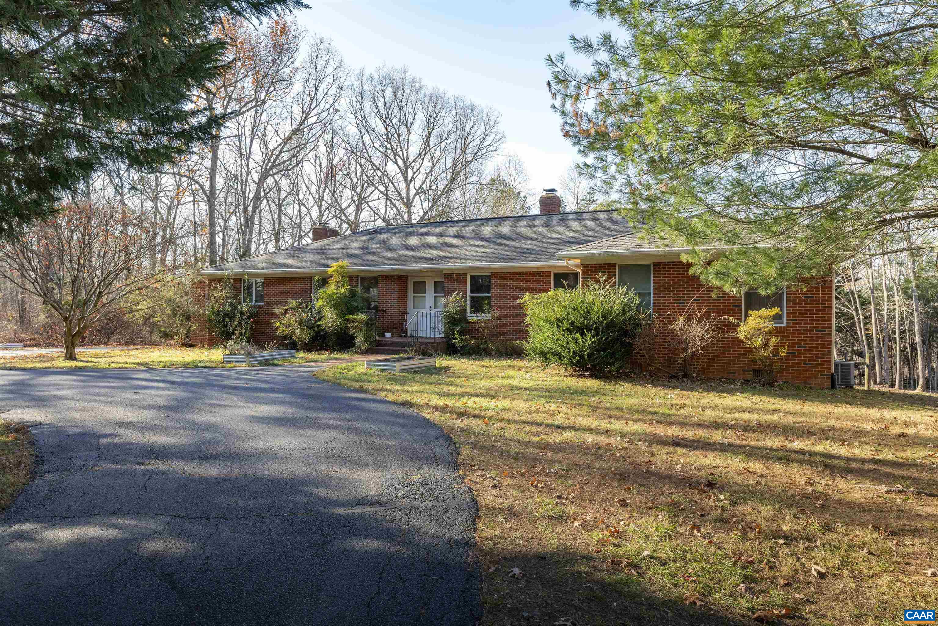 2427 S BLUE RIDGE TPK