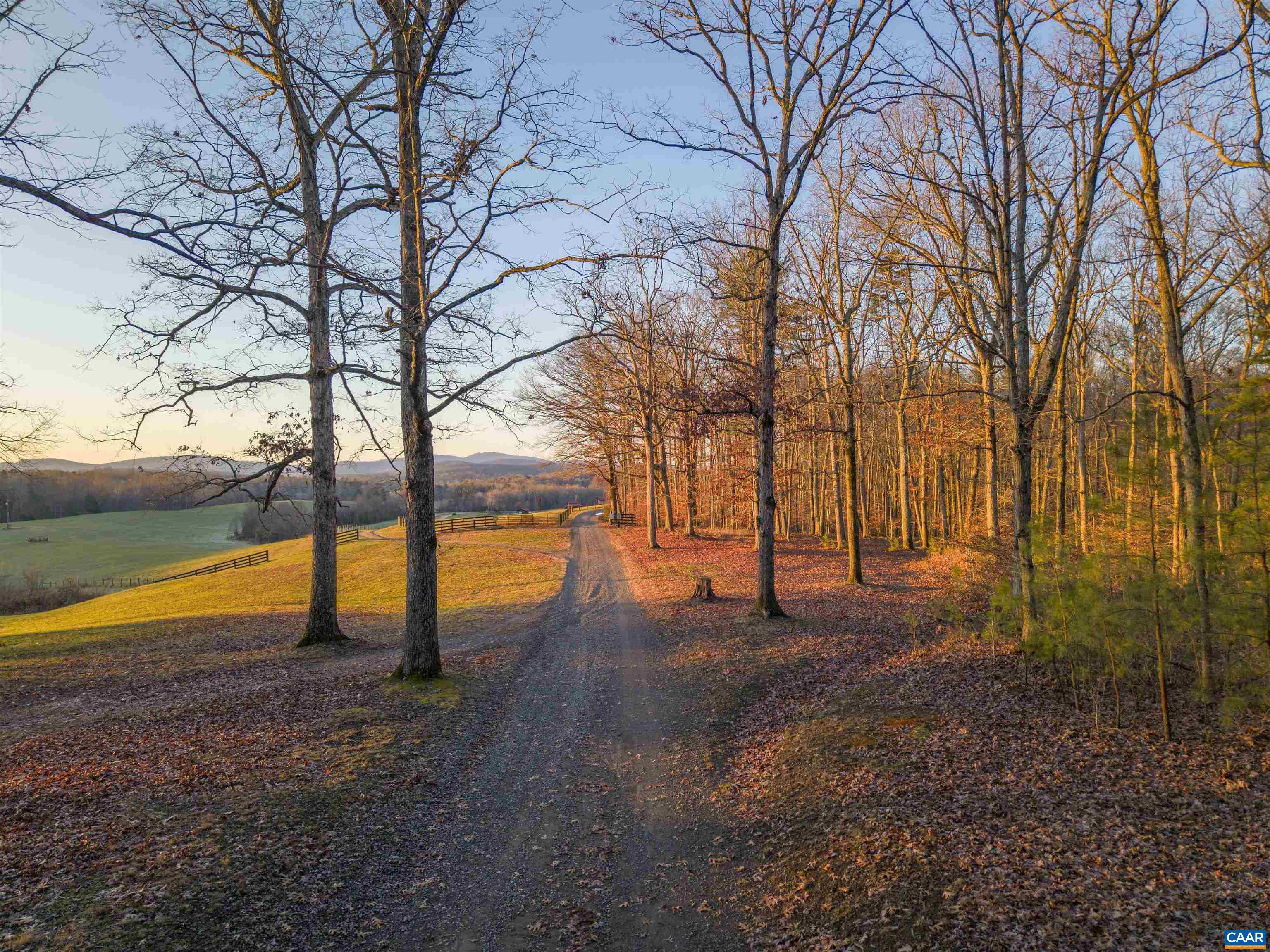 2427 S BLUE RIDGE TPK