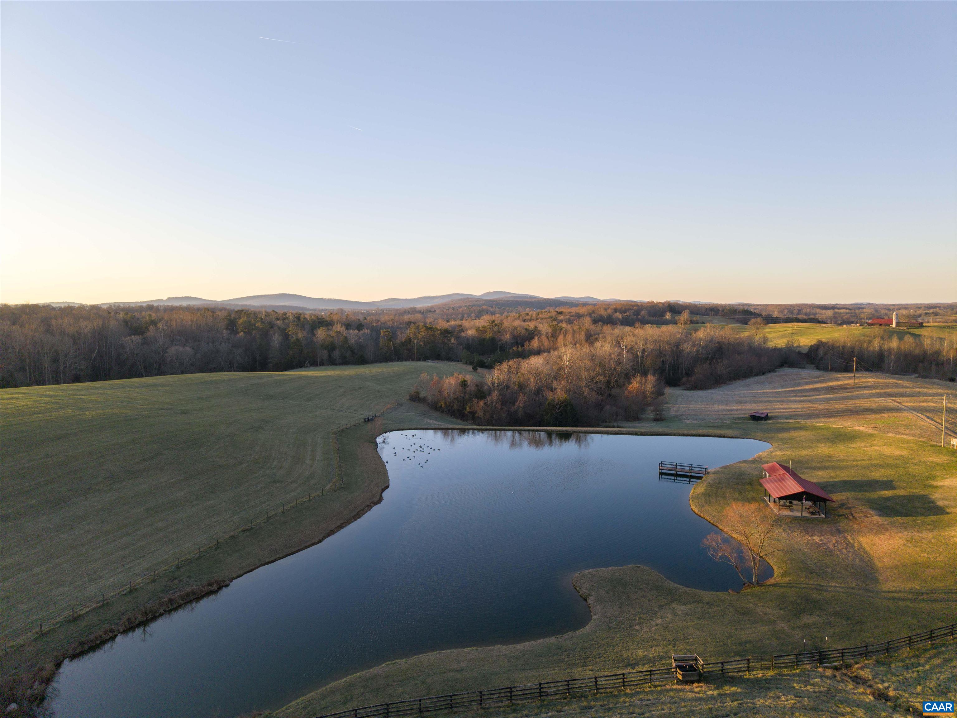 2427 S BLUE RIDGE TPK