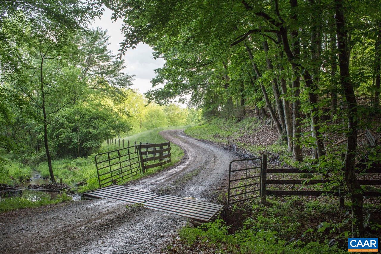 2427 S BLUE RIDGE TPK