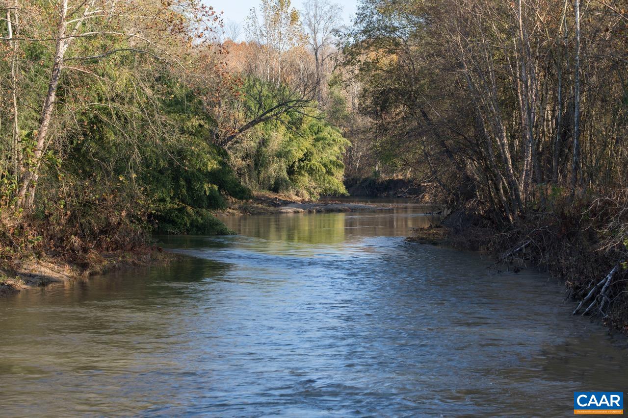 2427 S BLUE RIDGE TPK