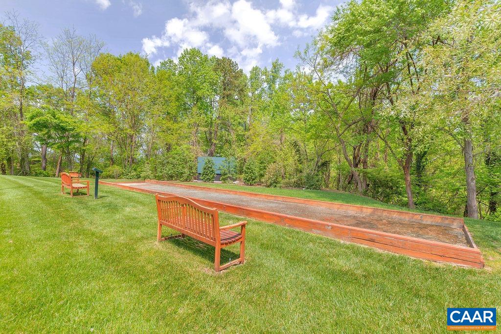 500 CRESTWOOD DR Unit: 2207