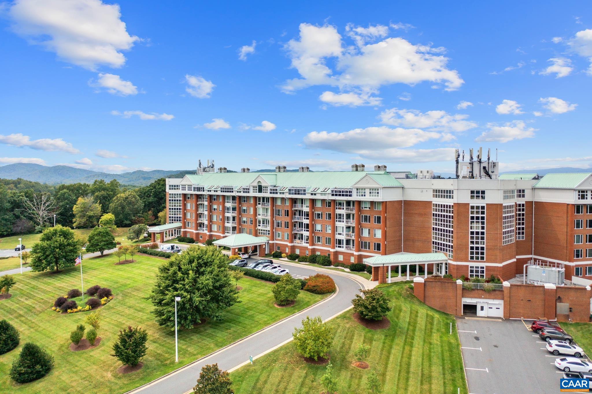 500 CRESTWOOD DR Unit: 2207