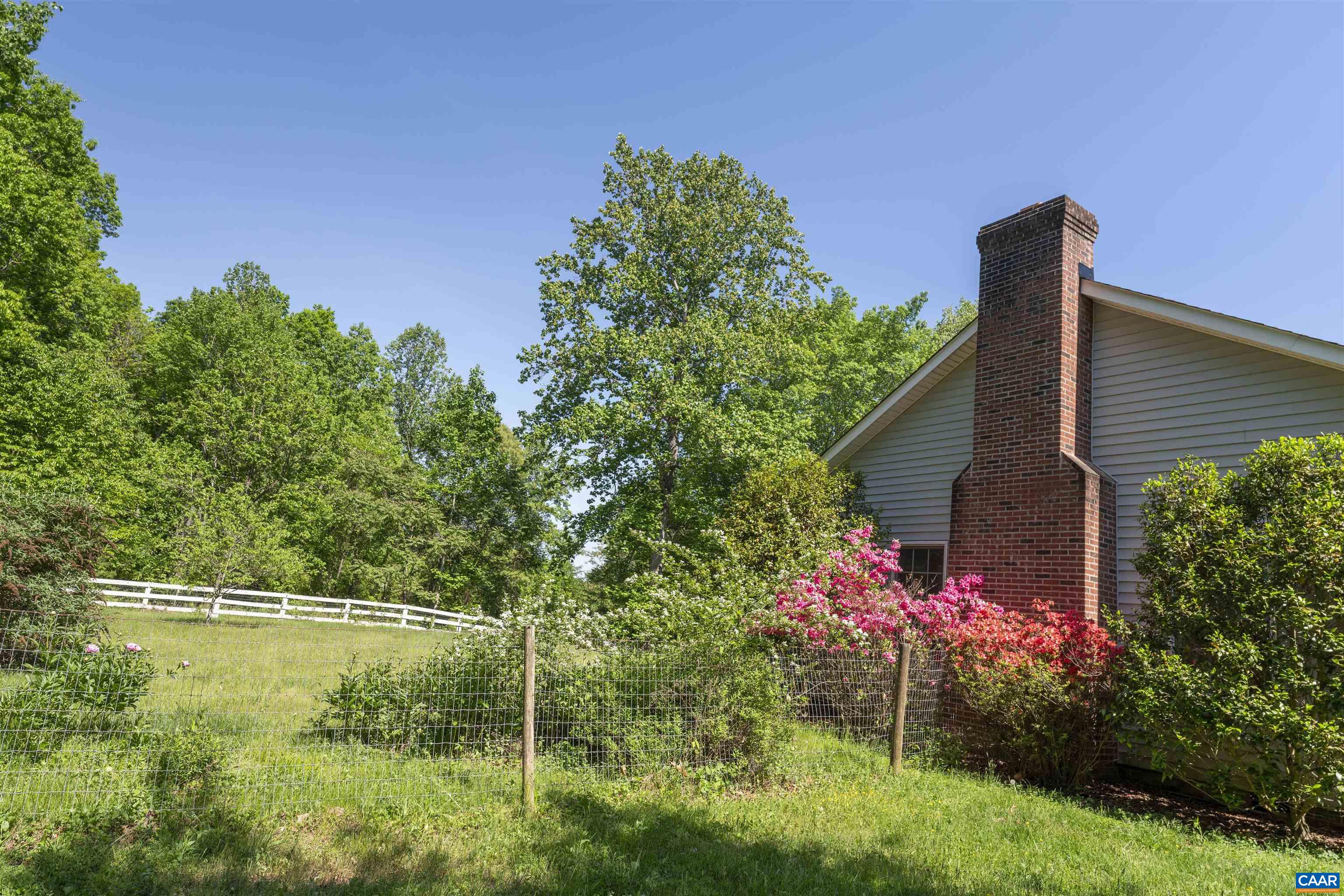 2186 DAVIS SHOP RD