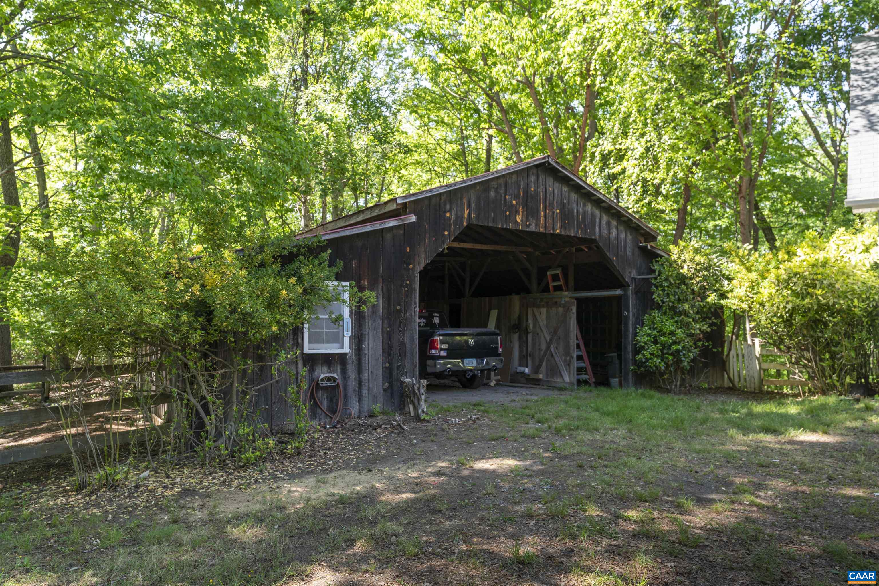 2186 DAVIS SHOP RD