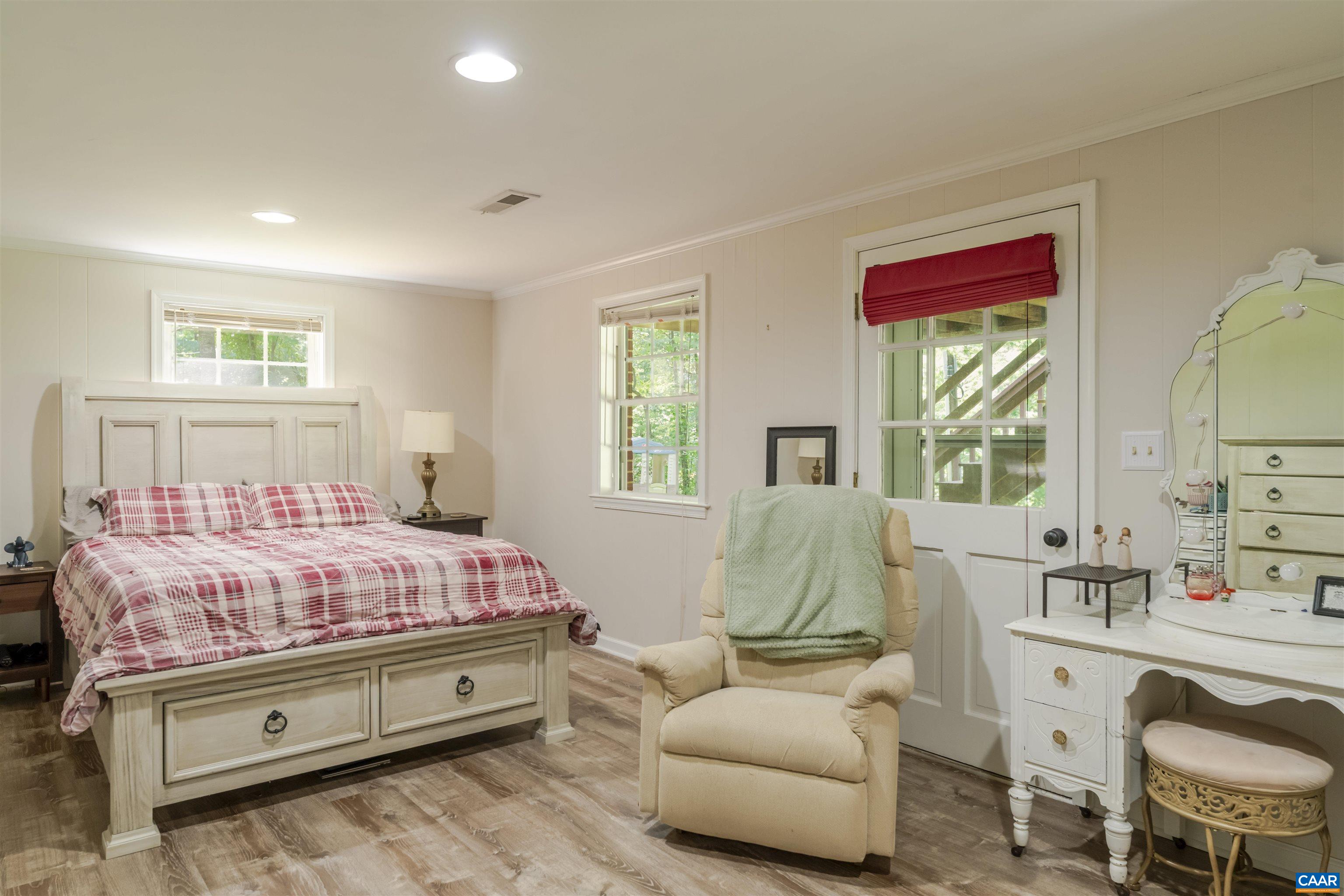 646 MILLER SCHOOL RD