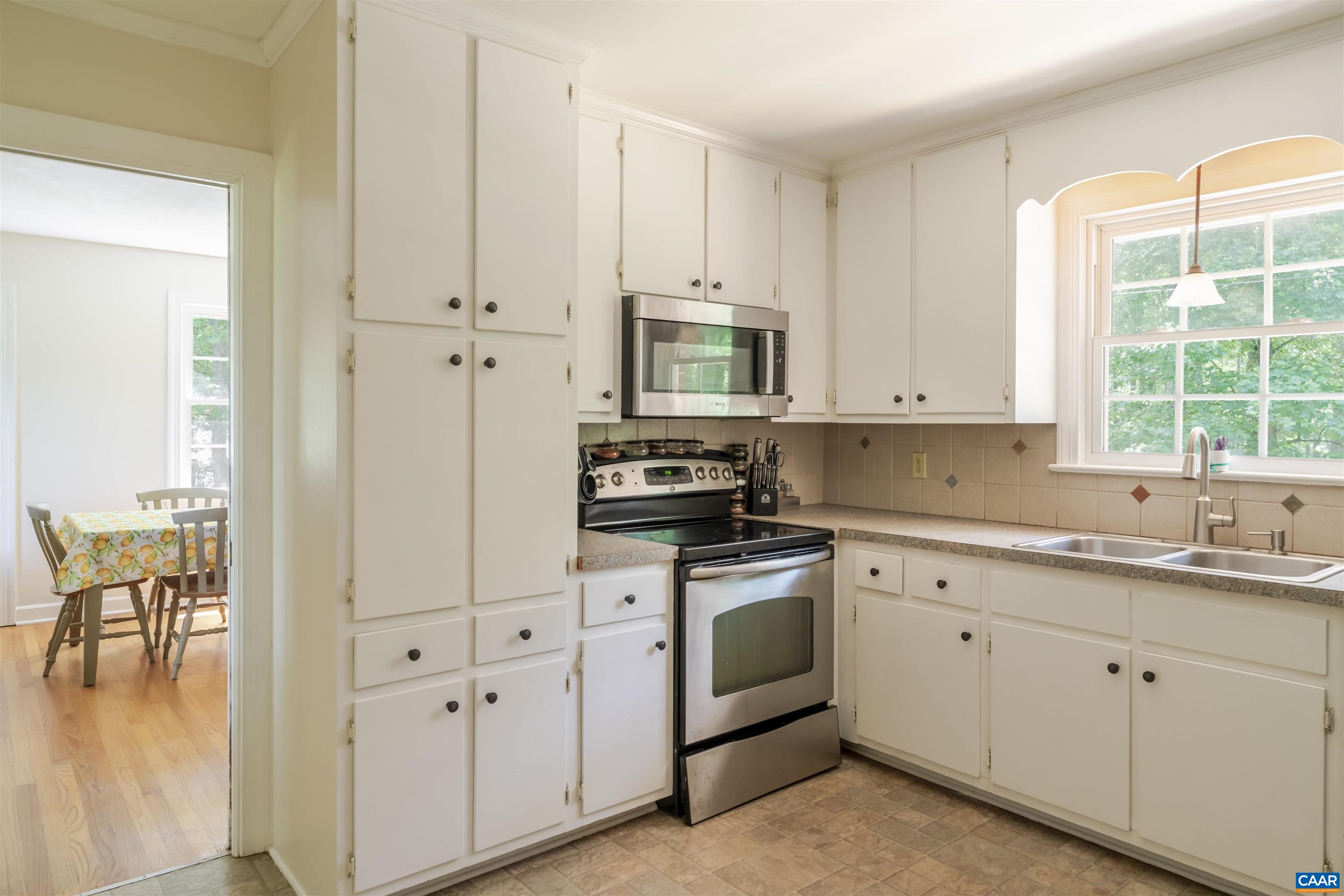 646 MILLER SCHOOL RD