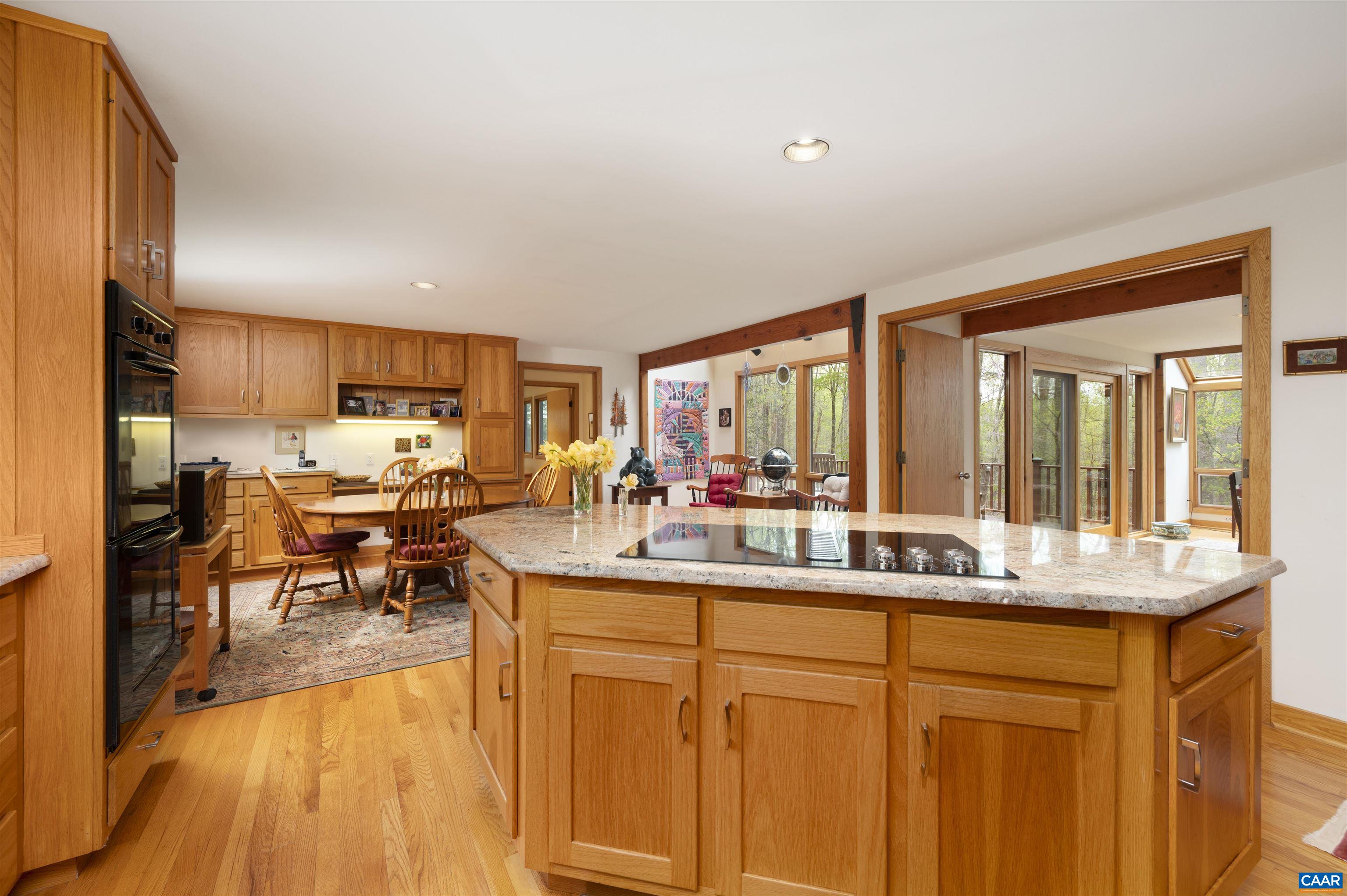 3160 WAVERLY DR