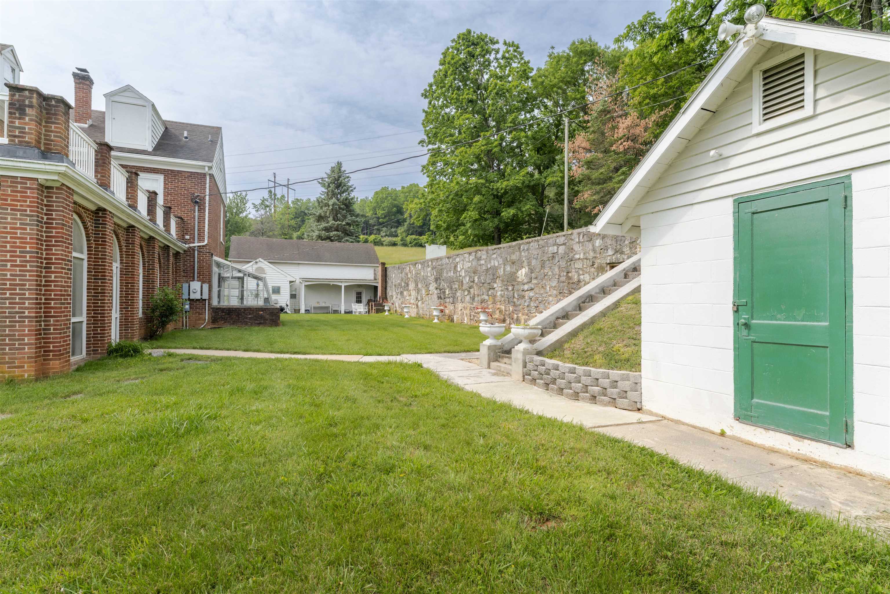610 NEW HOPE RD