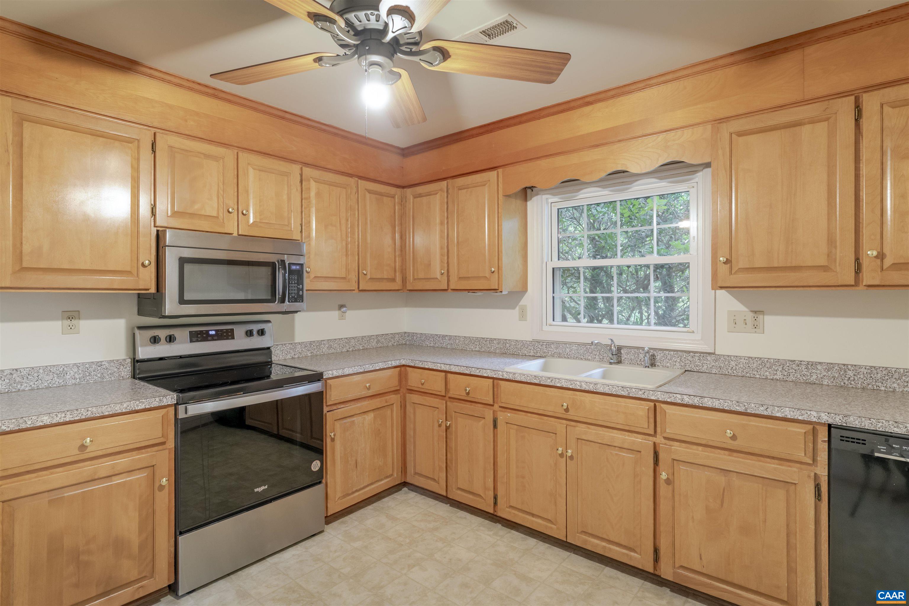 1813 STONY POINT RD