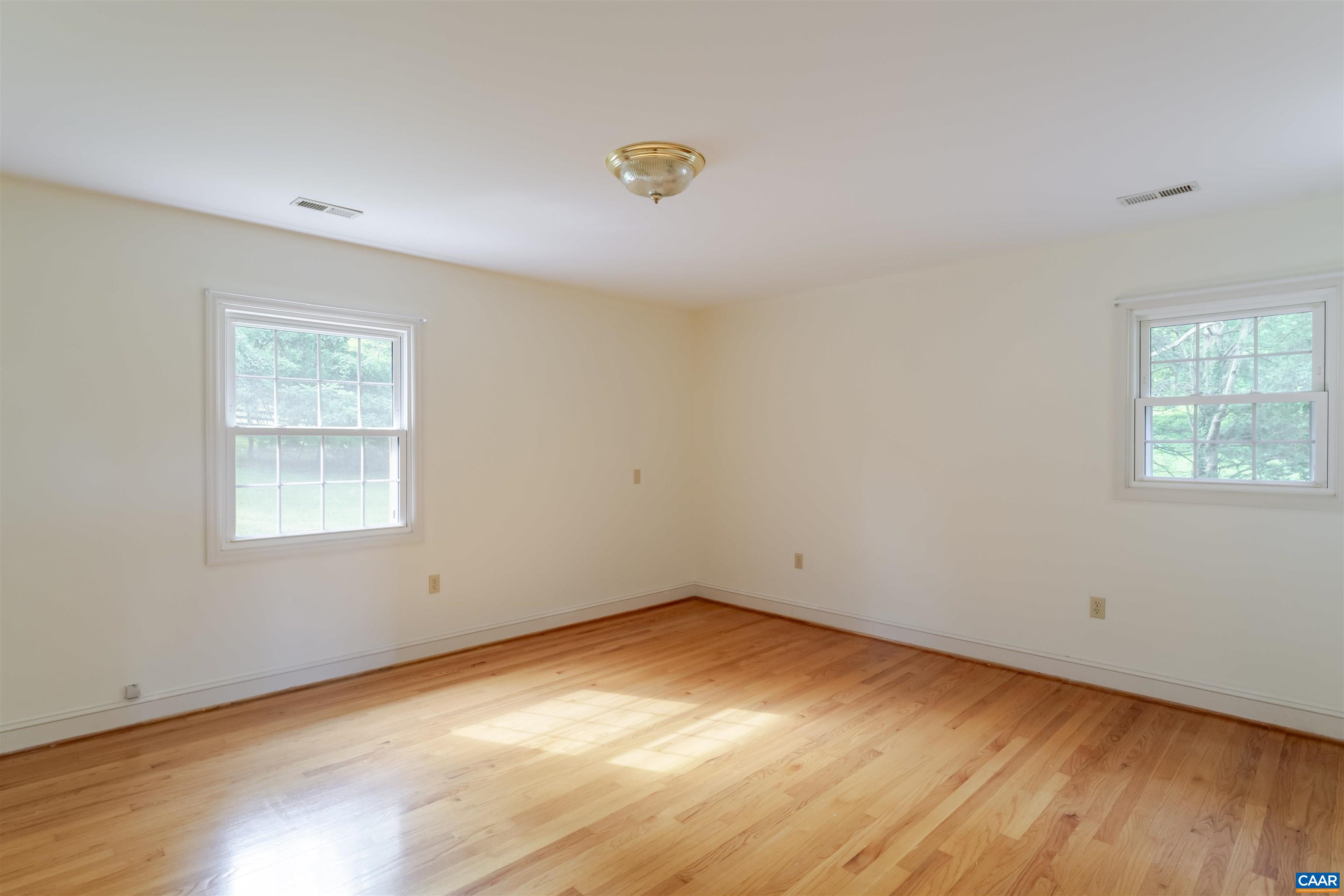 1813 STONY POINT RD