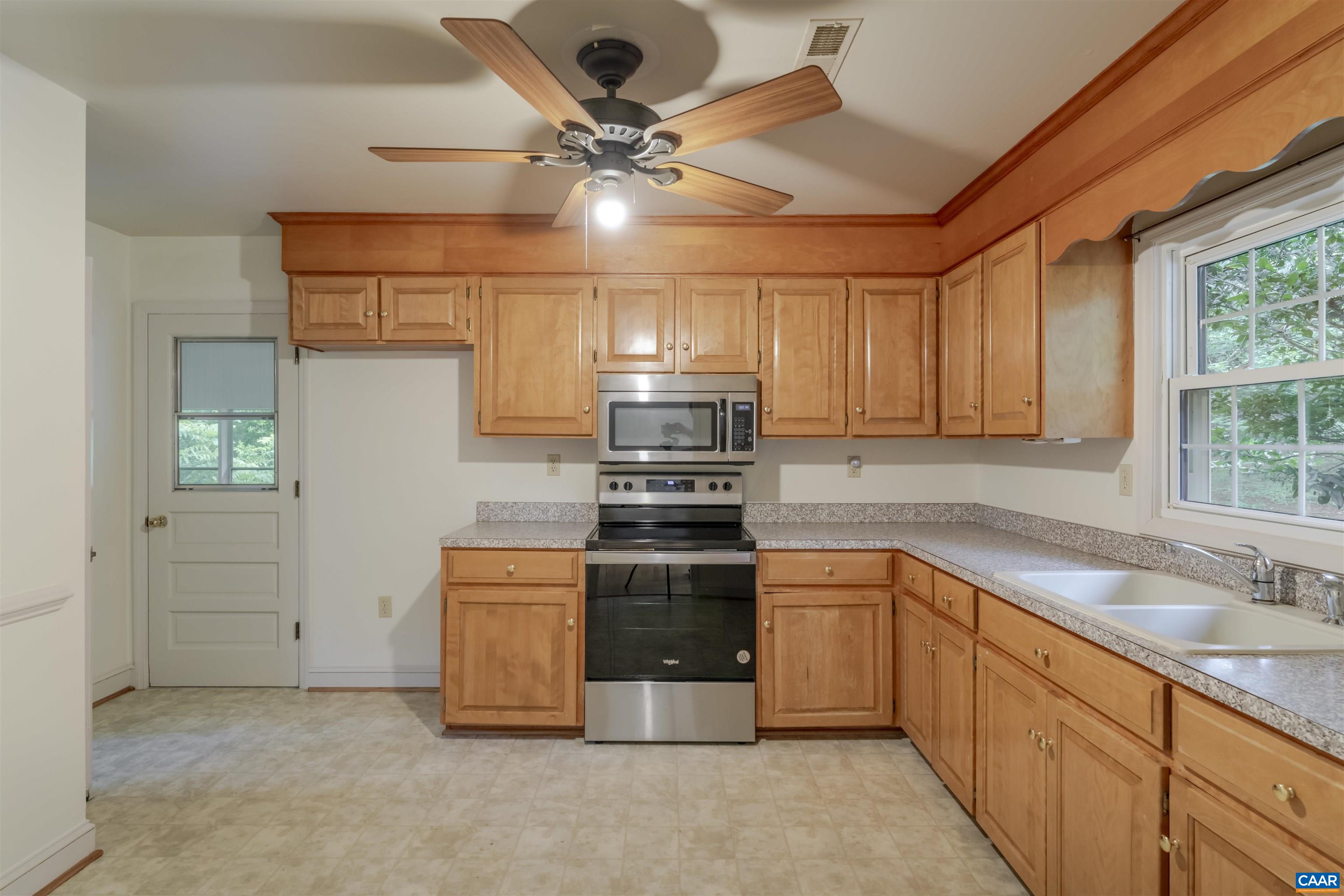 1813 STONY POINT RD