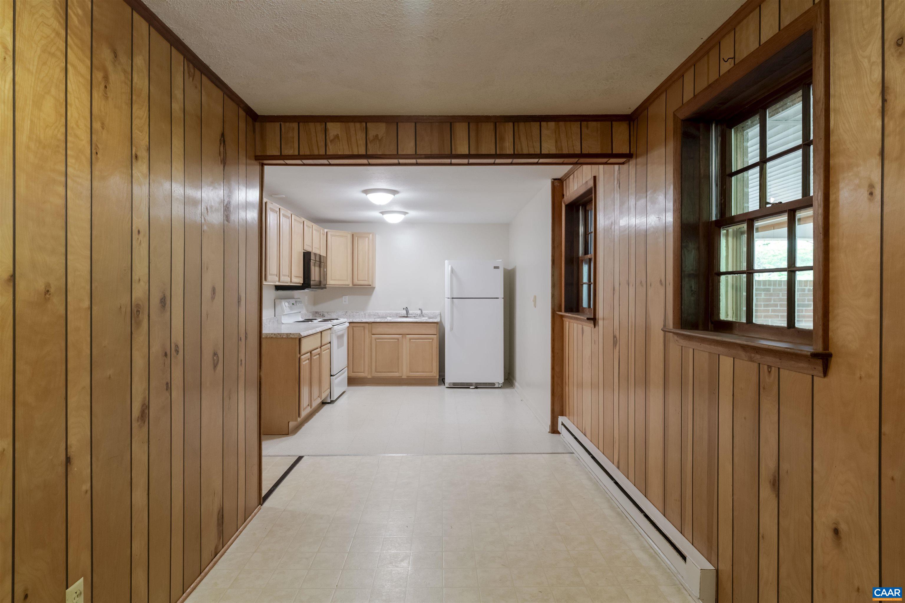 1813 STONY POINT RD