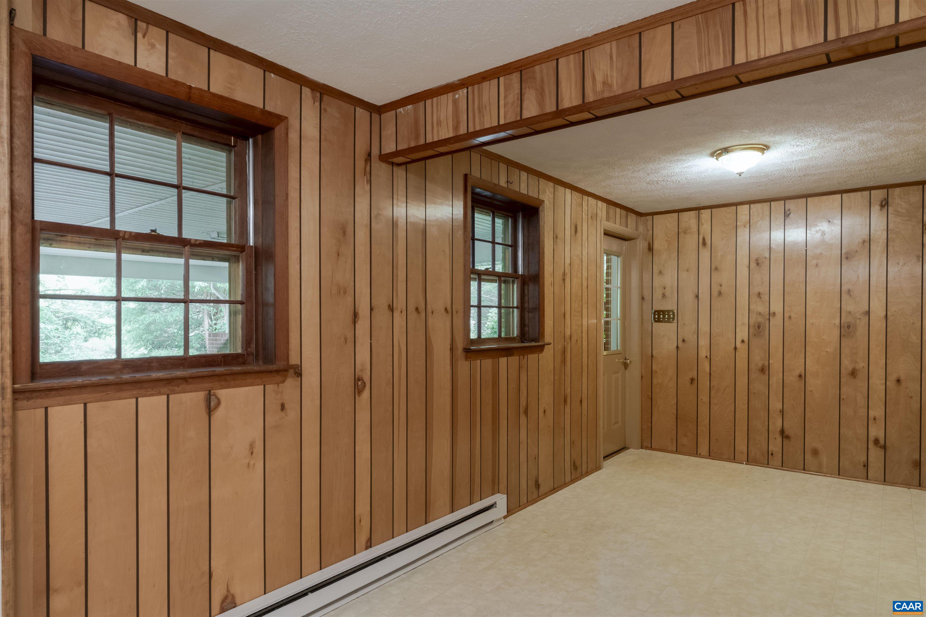 1813 STONY POINT RD