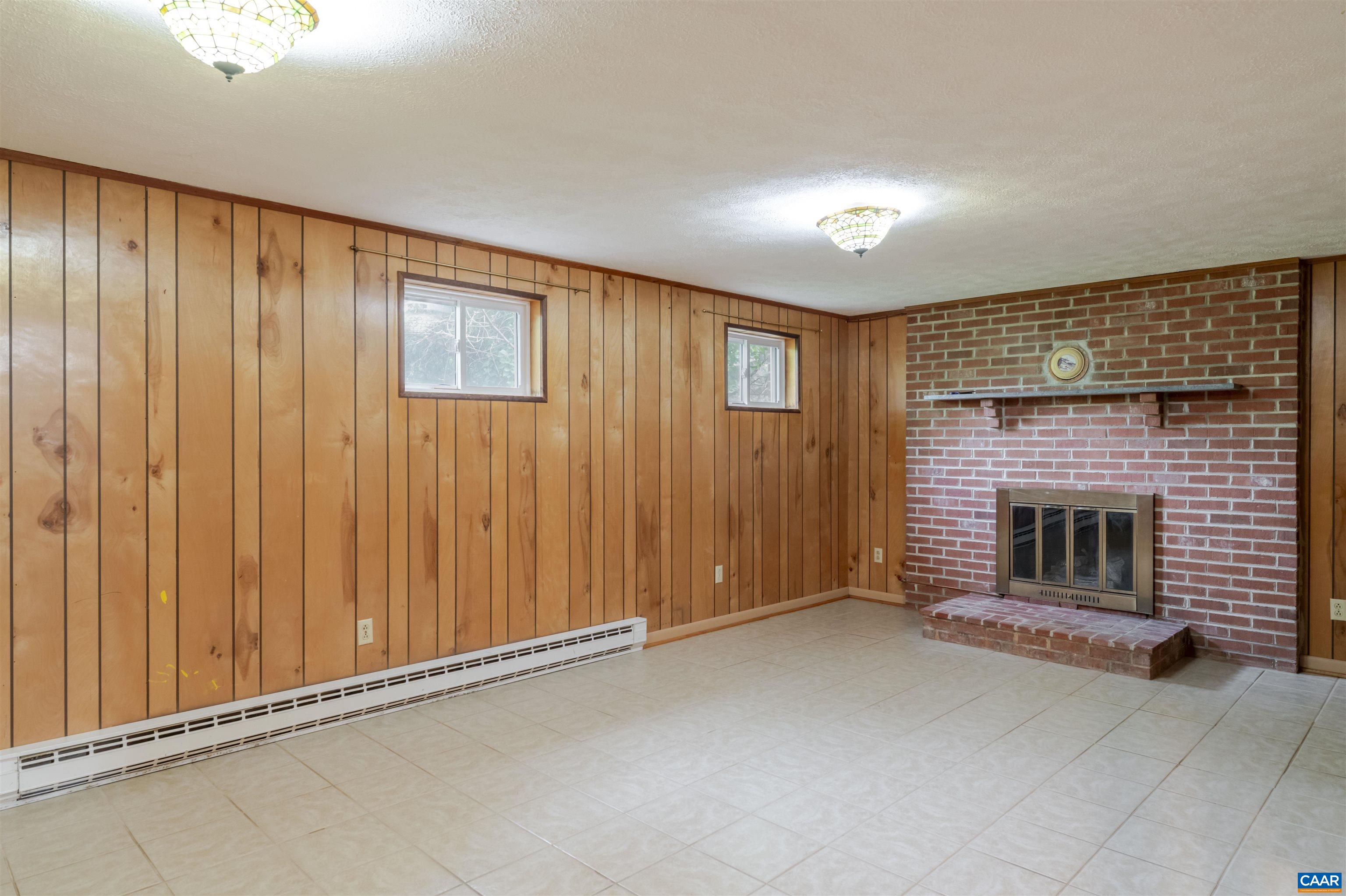 1813 STONY POINT RD