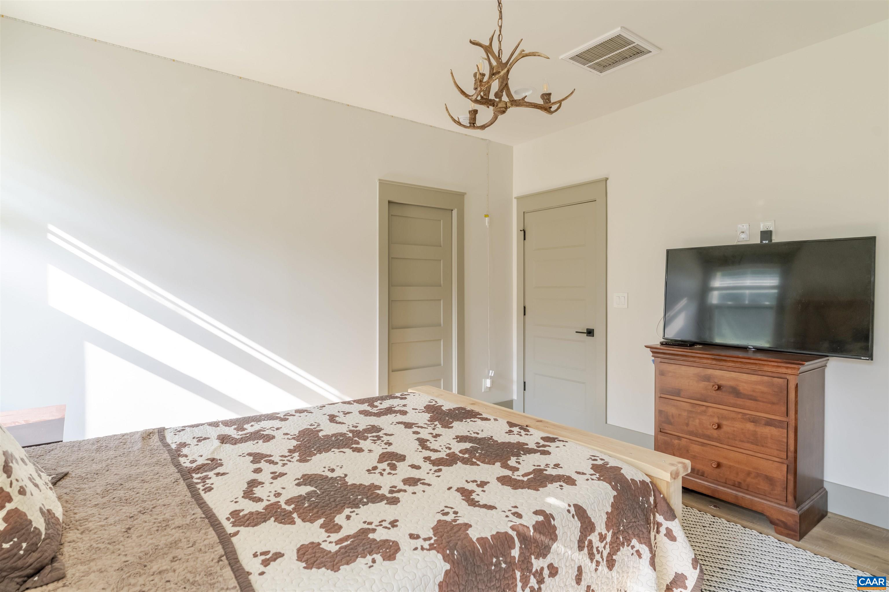 14372 MADISON RUN RD