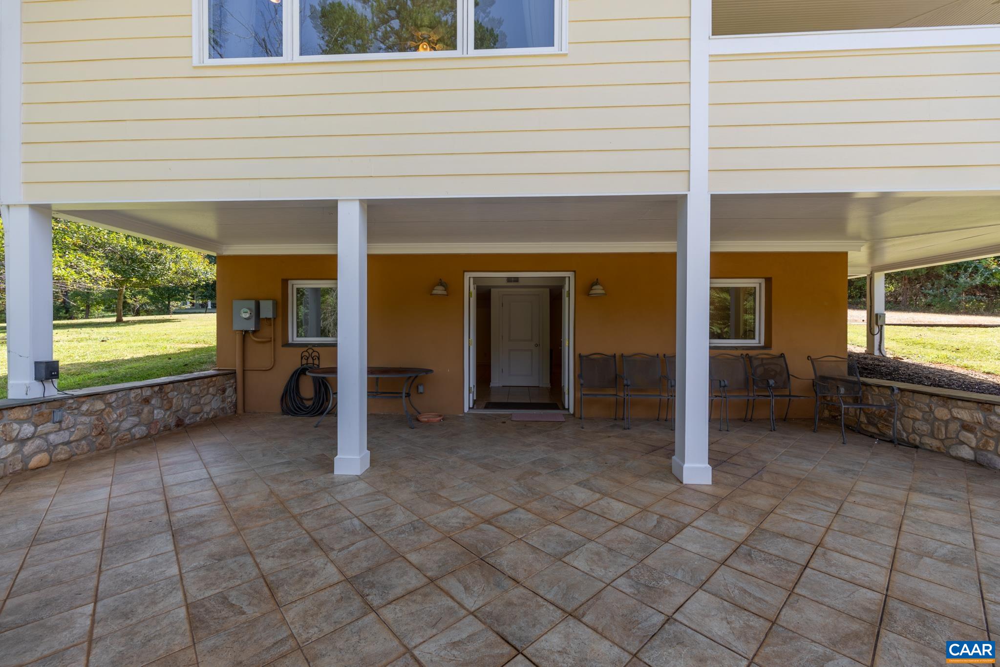 150 LYNX FARM LN