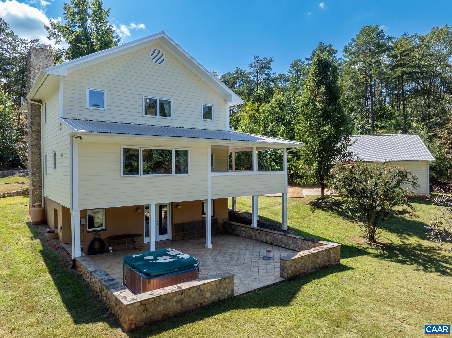 150 LYNX FARM LN
