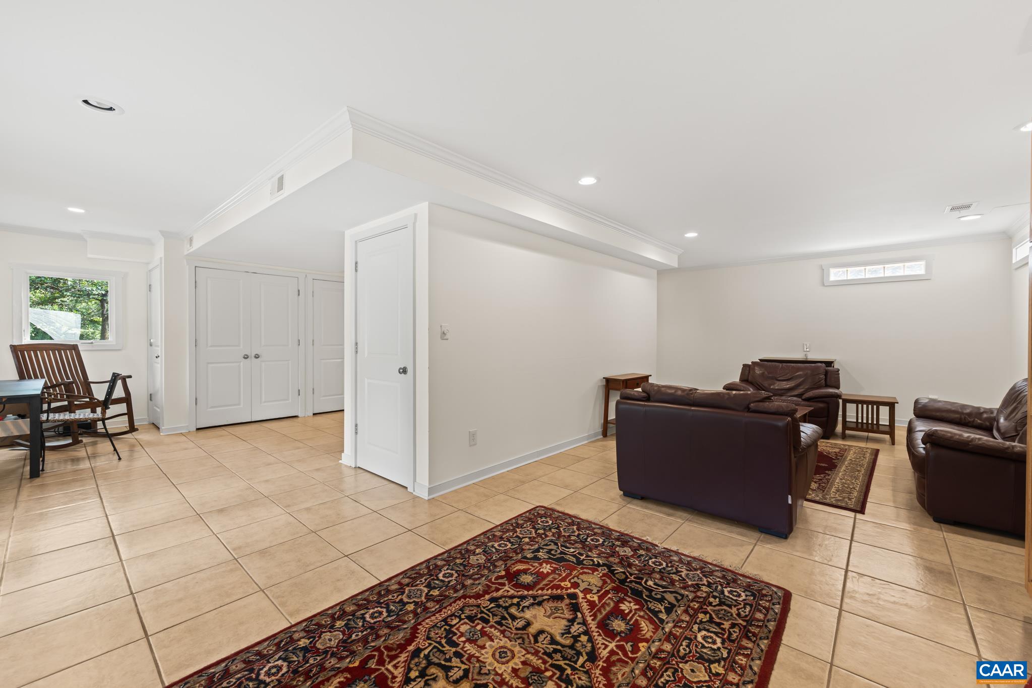 150 LYNX FARM LN