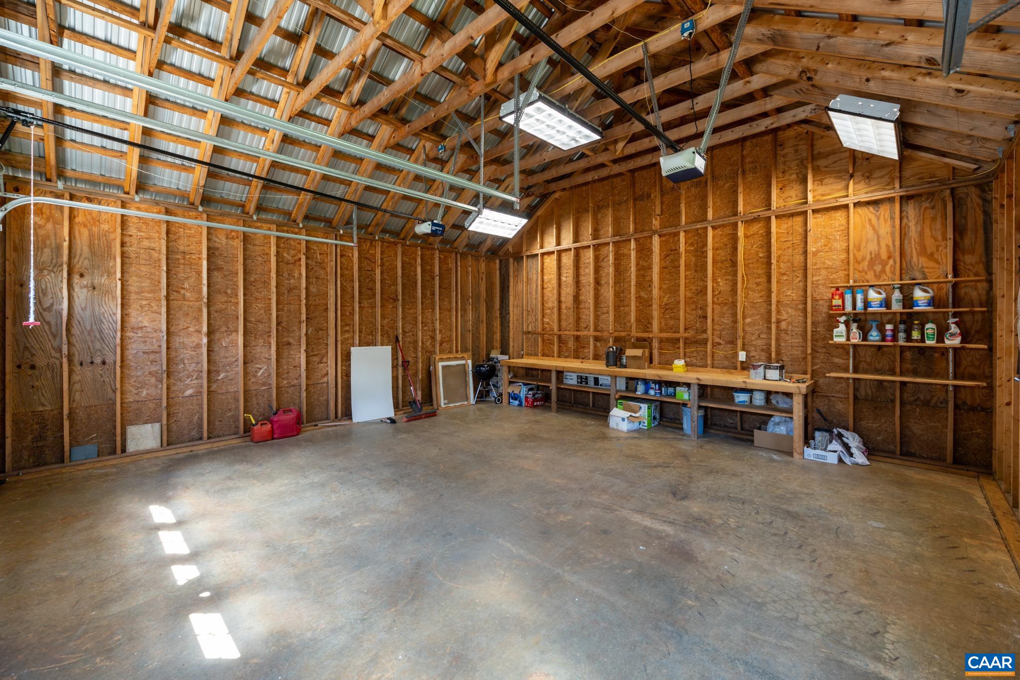 150 LYNX FARM LN