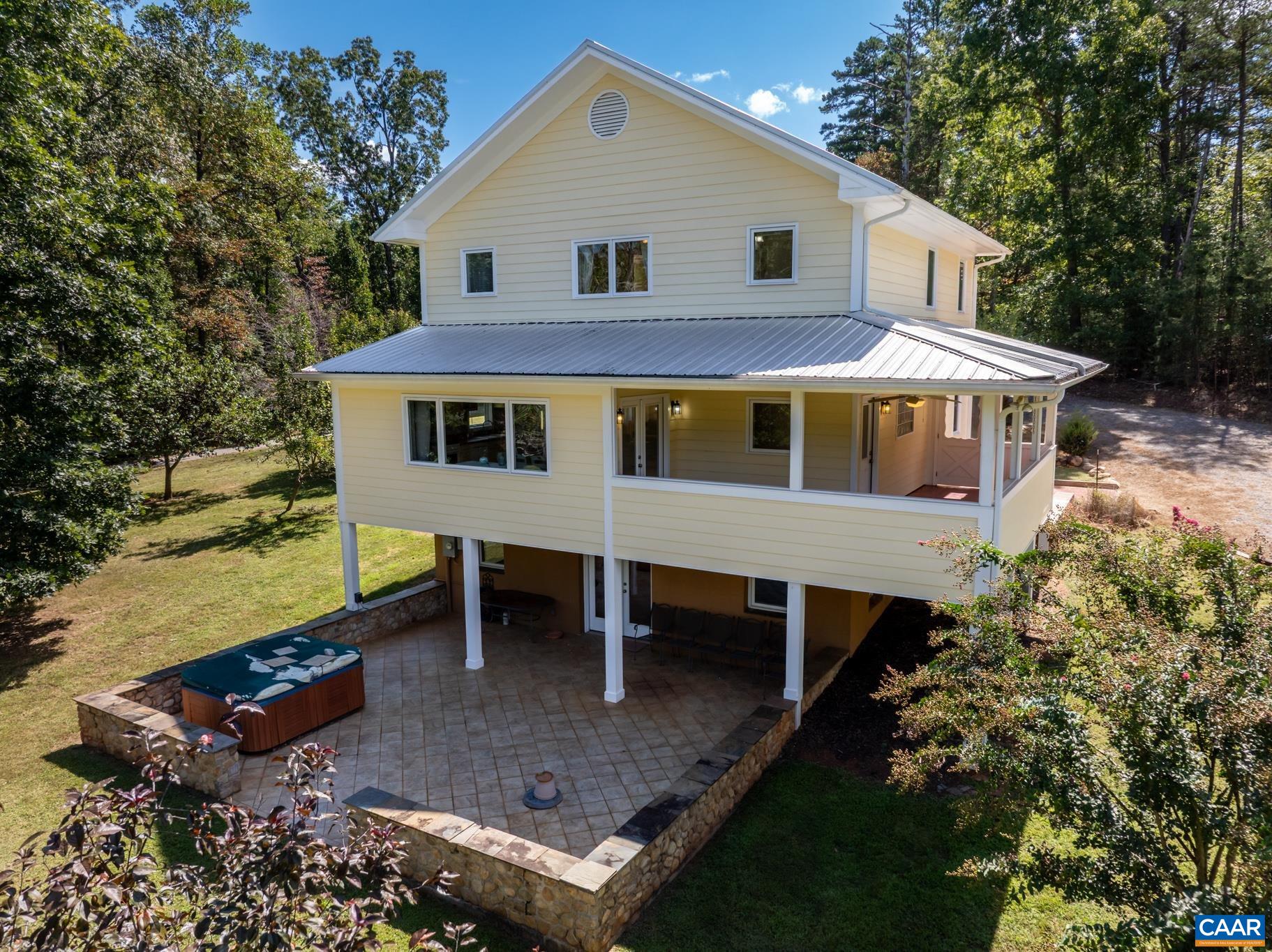 150 LYNX FARM LN