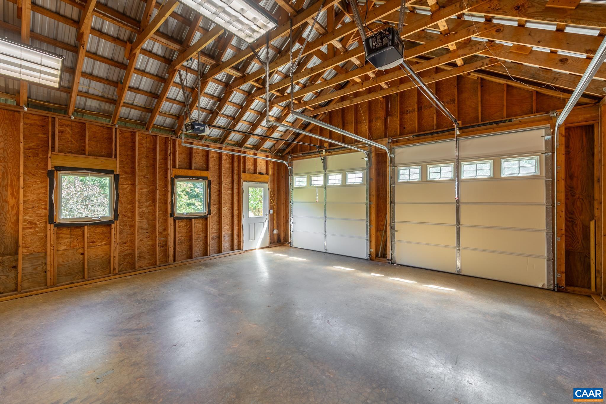 150 LYNX FARM LN