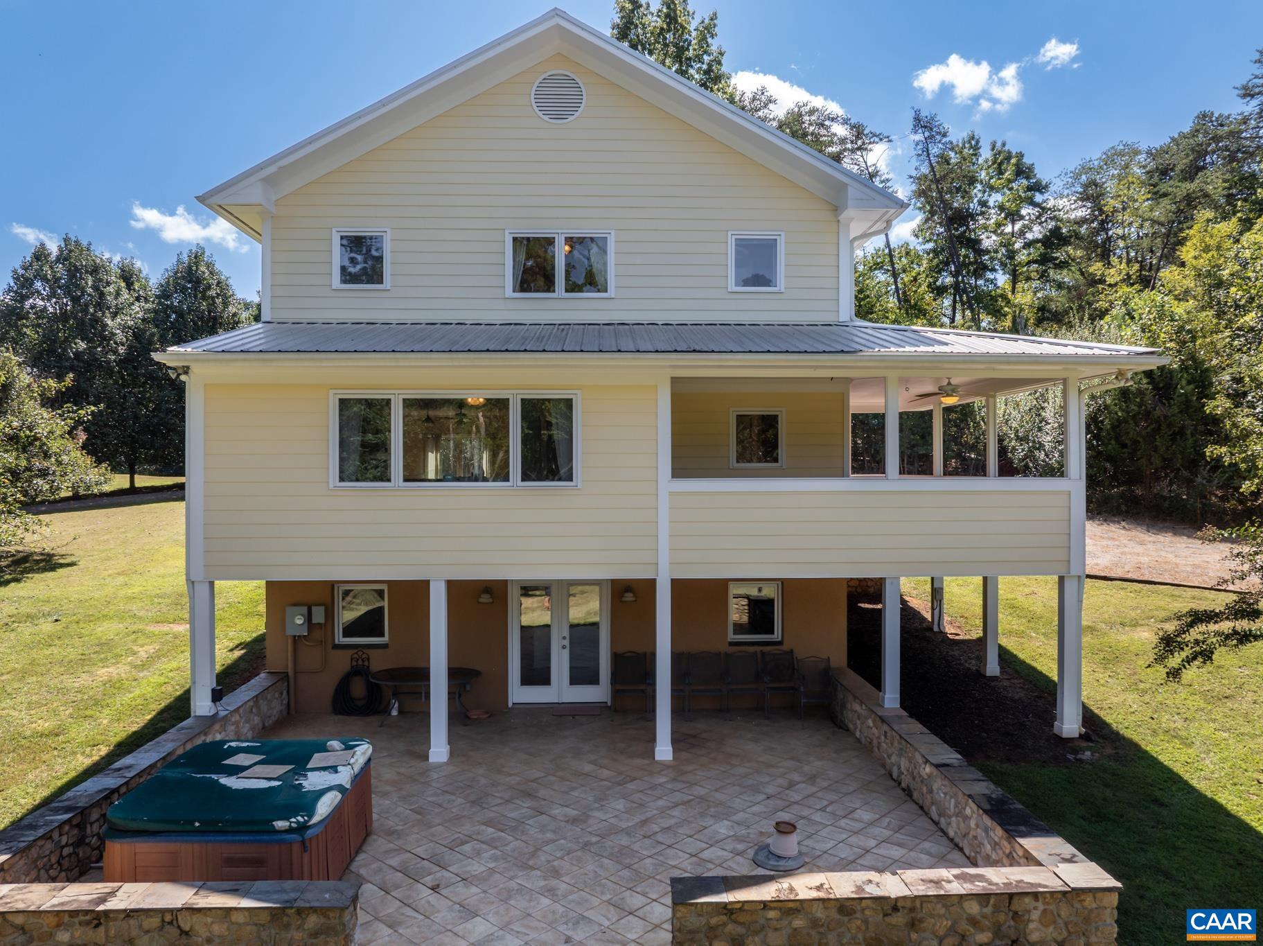 150 LYNX FARM LN
