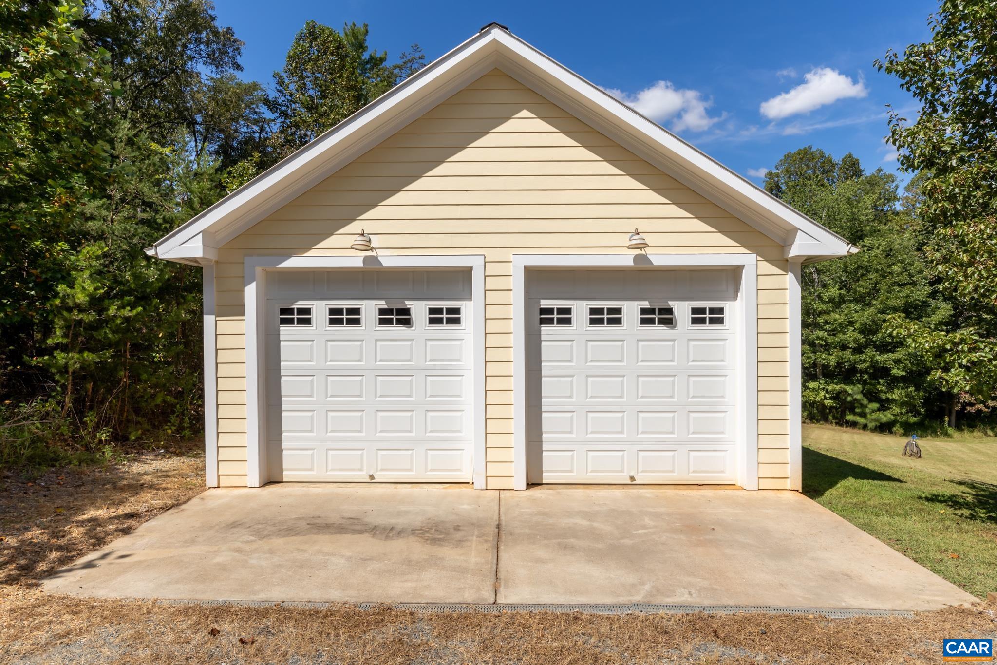 150 LYNX FARM LN