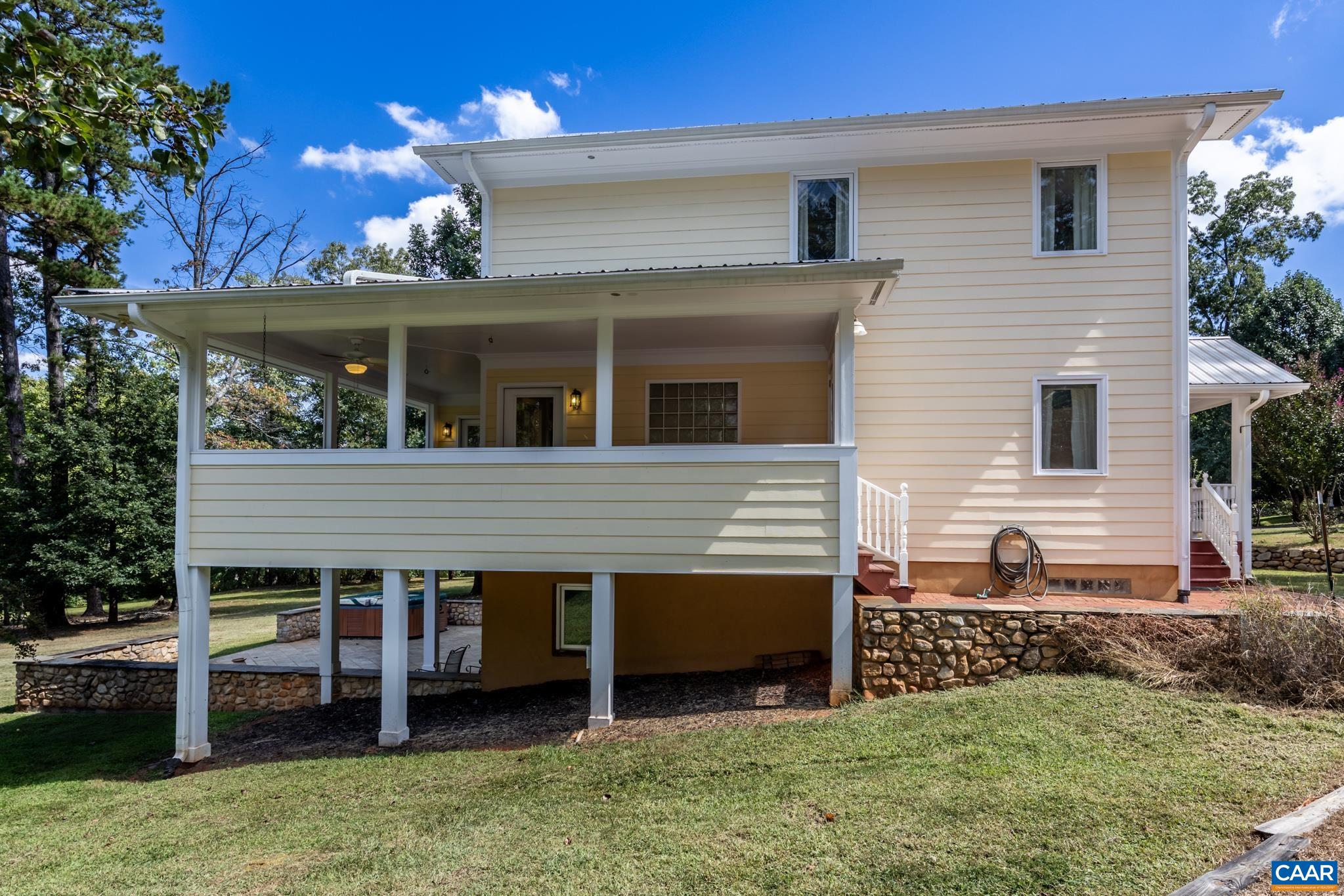 150 LYNX FARM LN