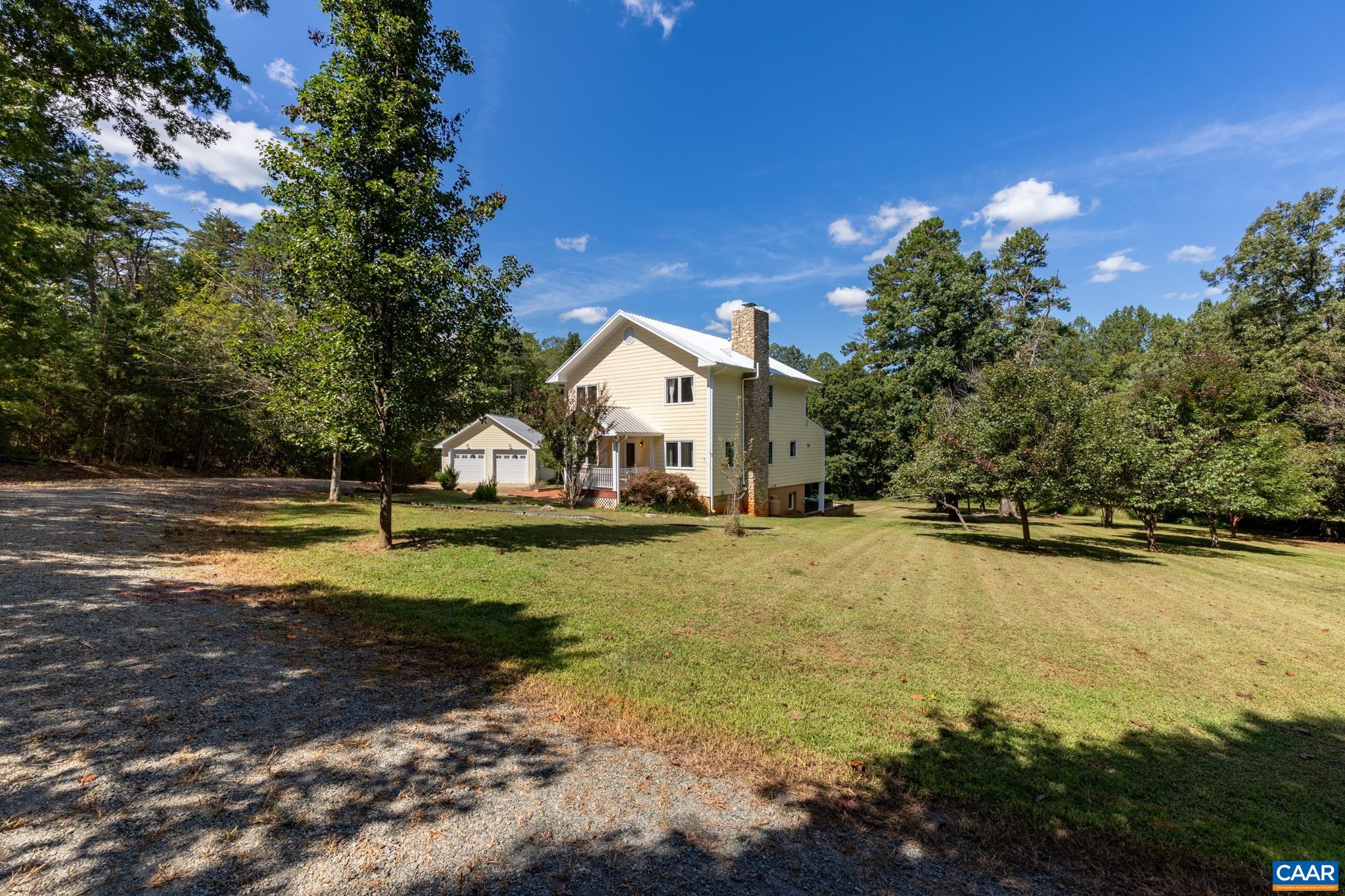 150 LYNX FARM LN
