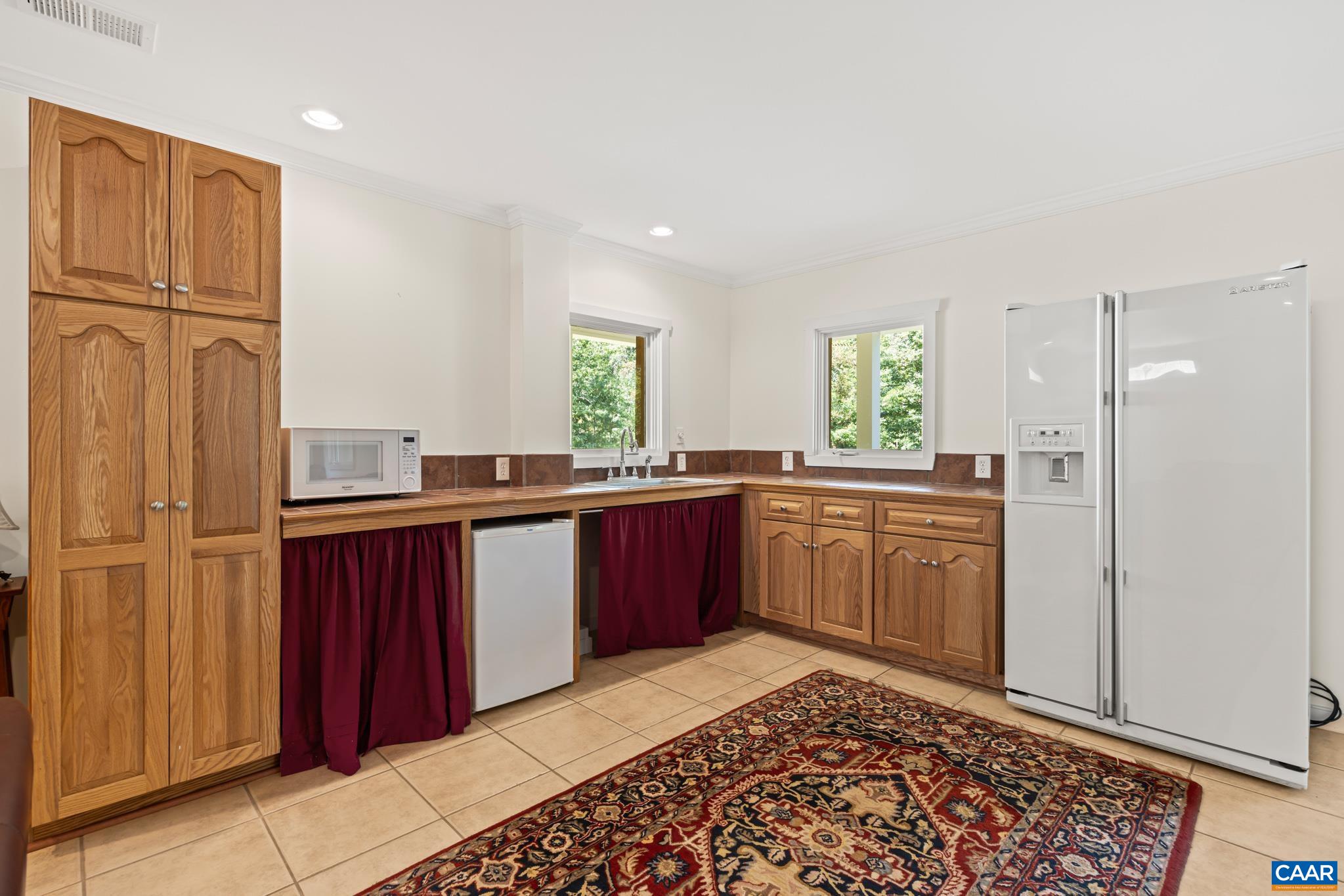 150 LYNX FARM LN