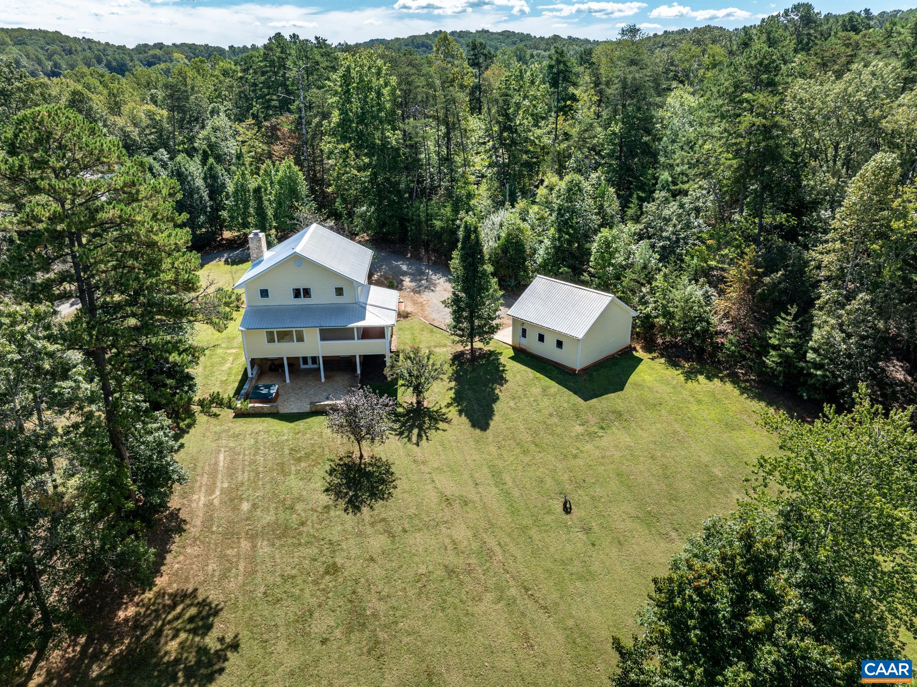 150 LYNX FARM LN