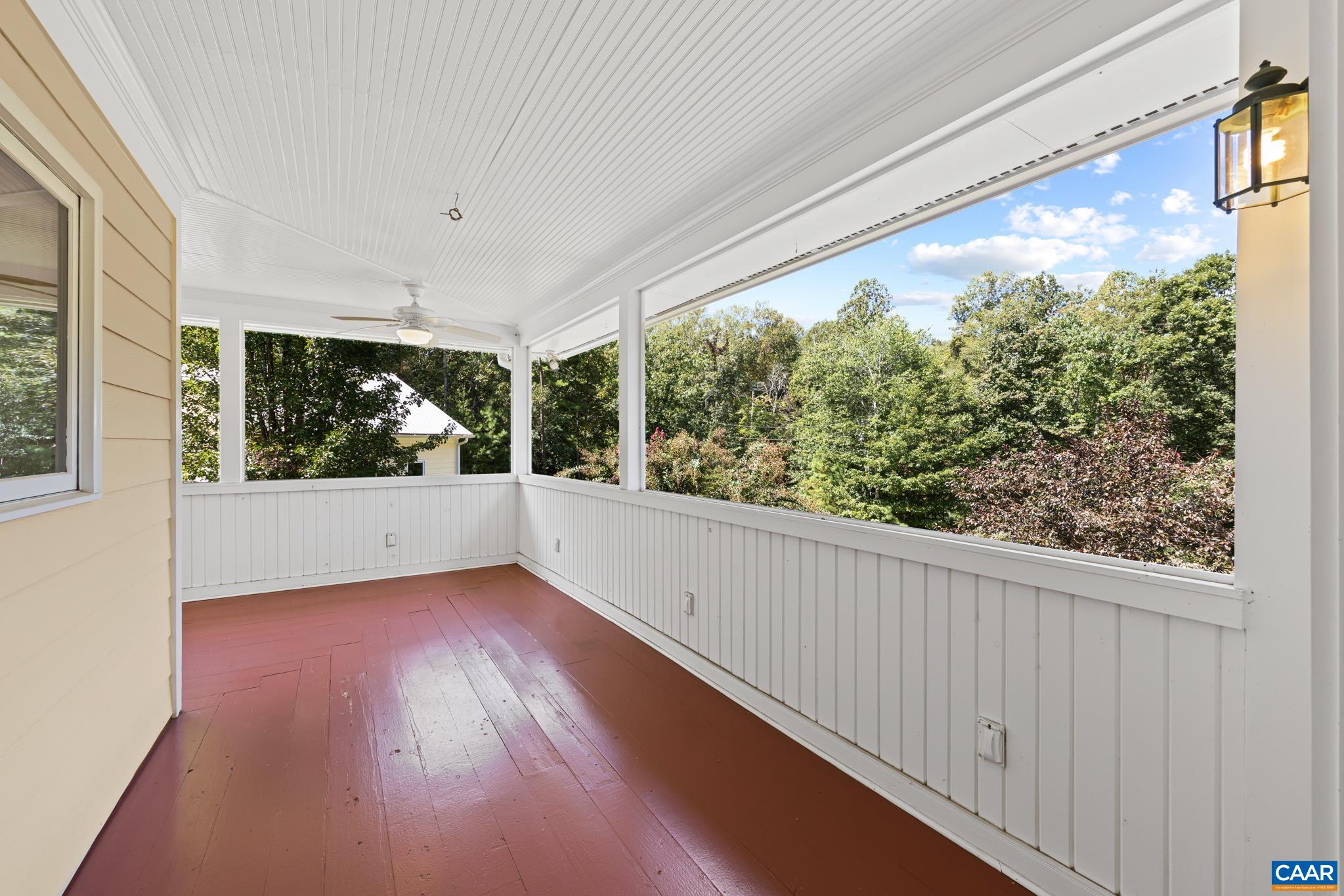 150 LYNX FARM LN