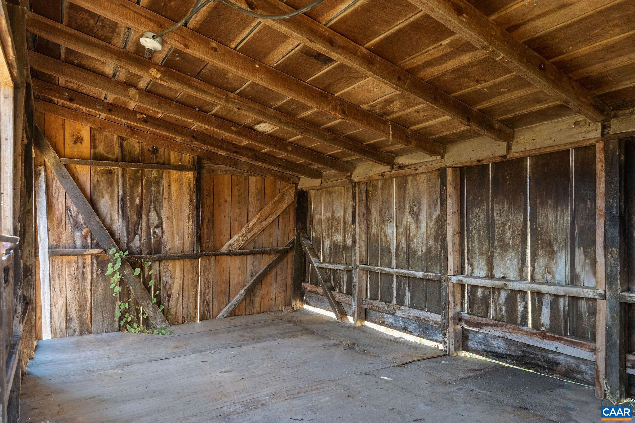 869 BUCK MOUNTAIN RD