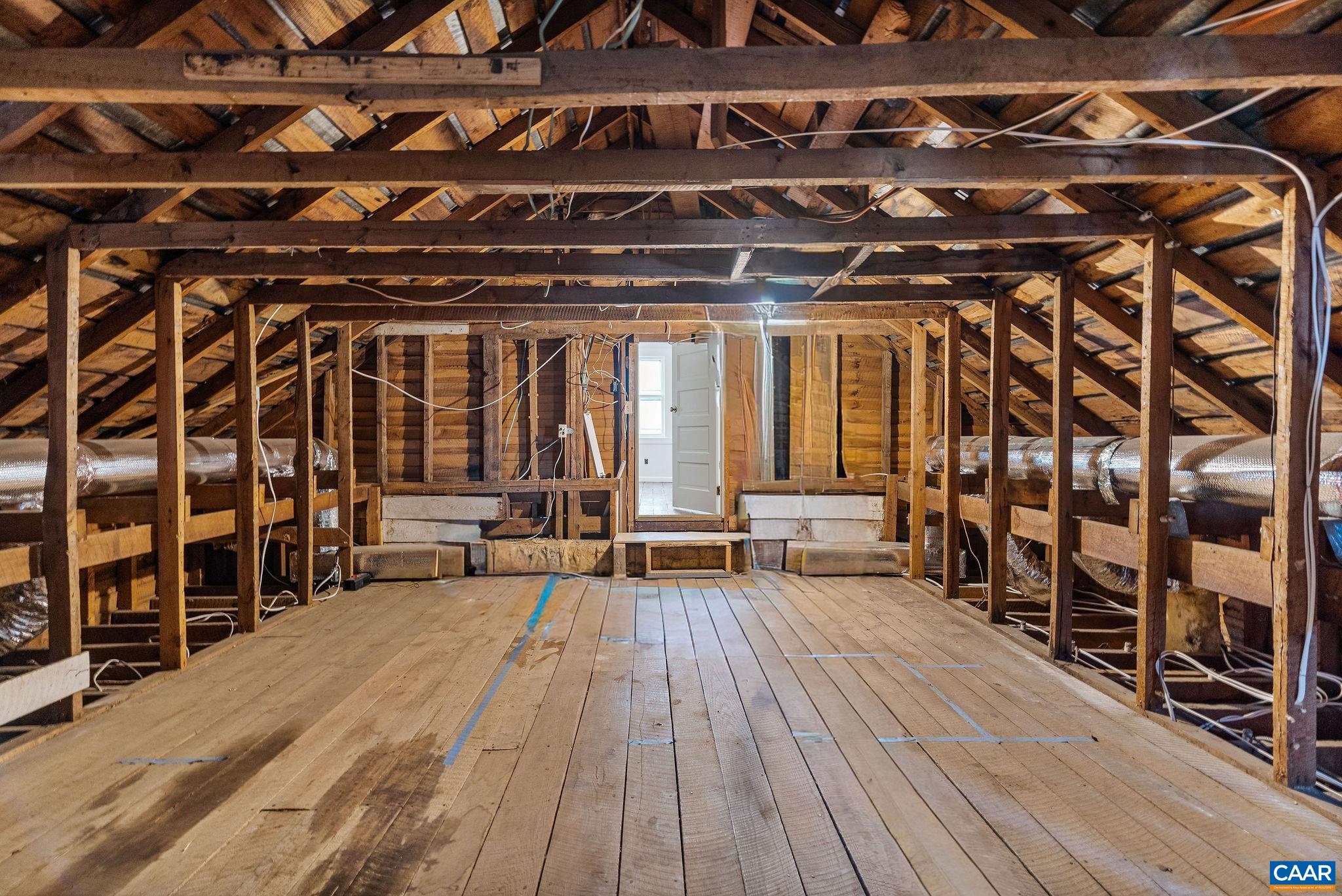 869 BUCK MOUNTAIN RD