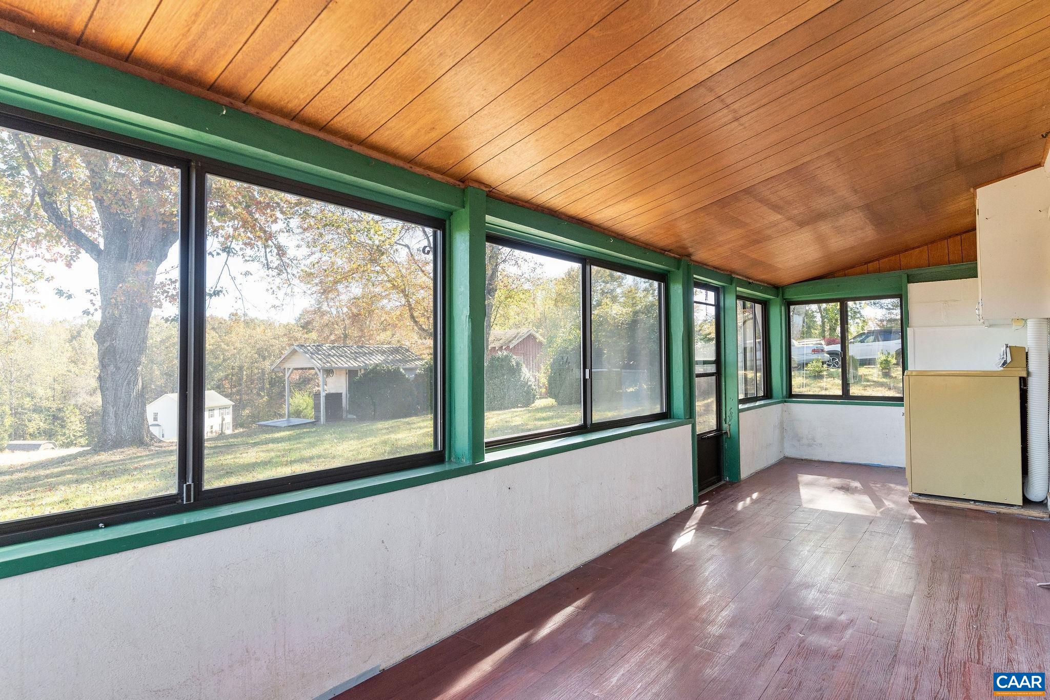 869 BUCK MOUNTAIN RD