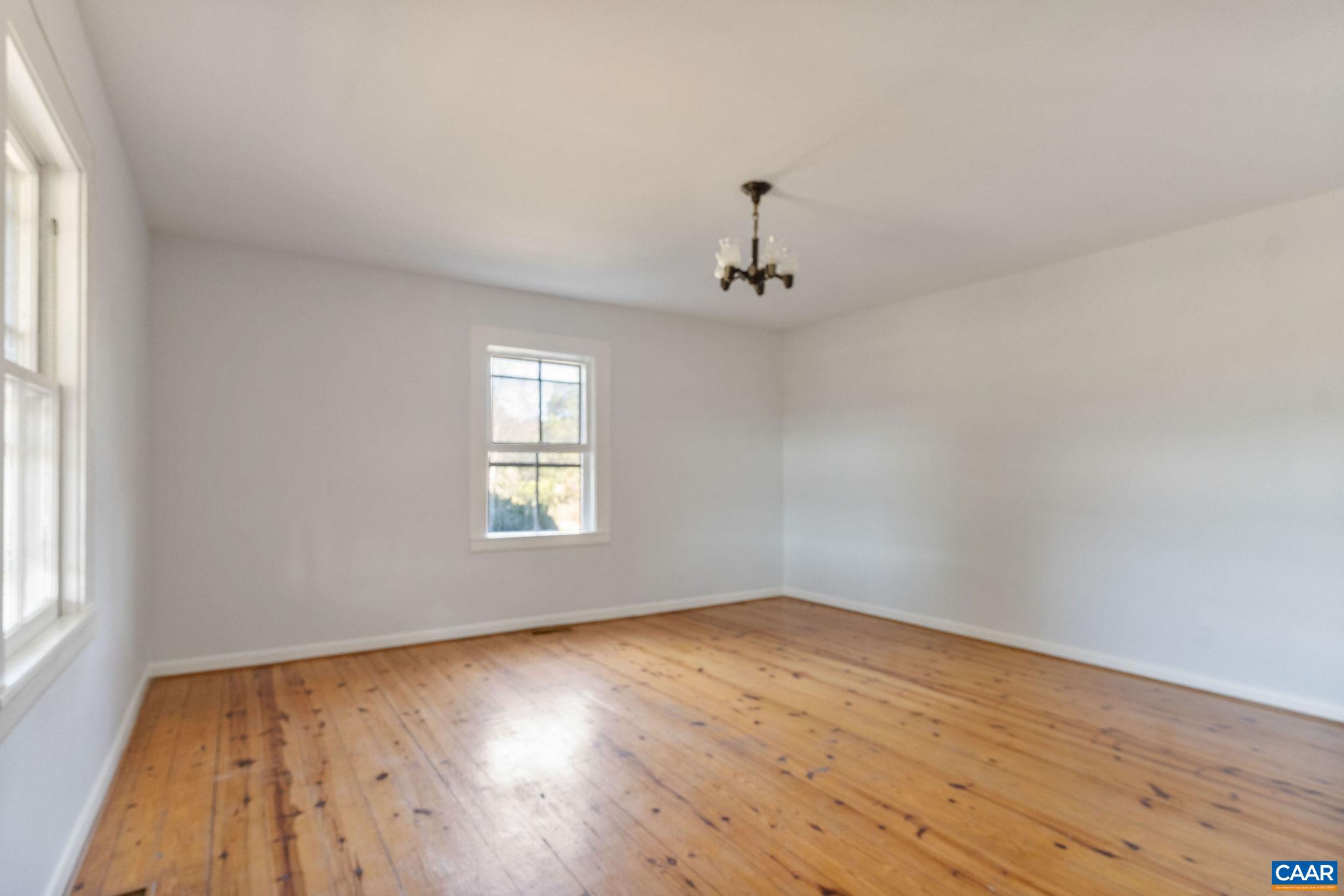 869 BUCK MOUNTAIN RD