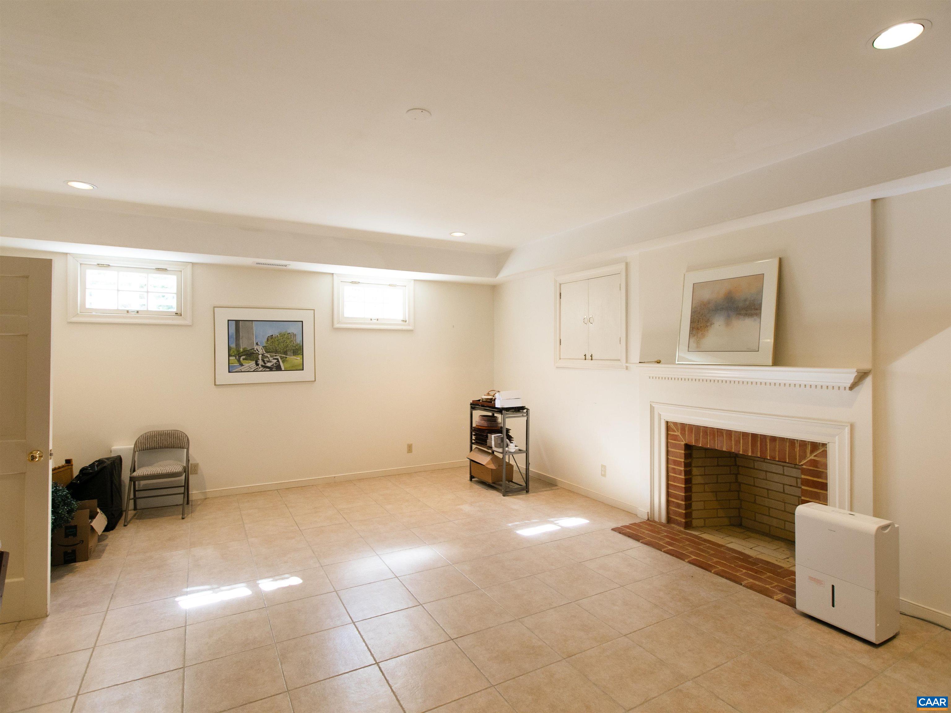 268 Springdale Dr