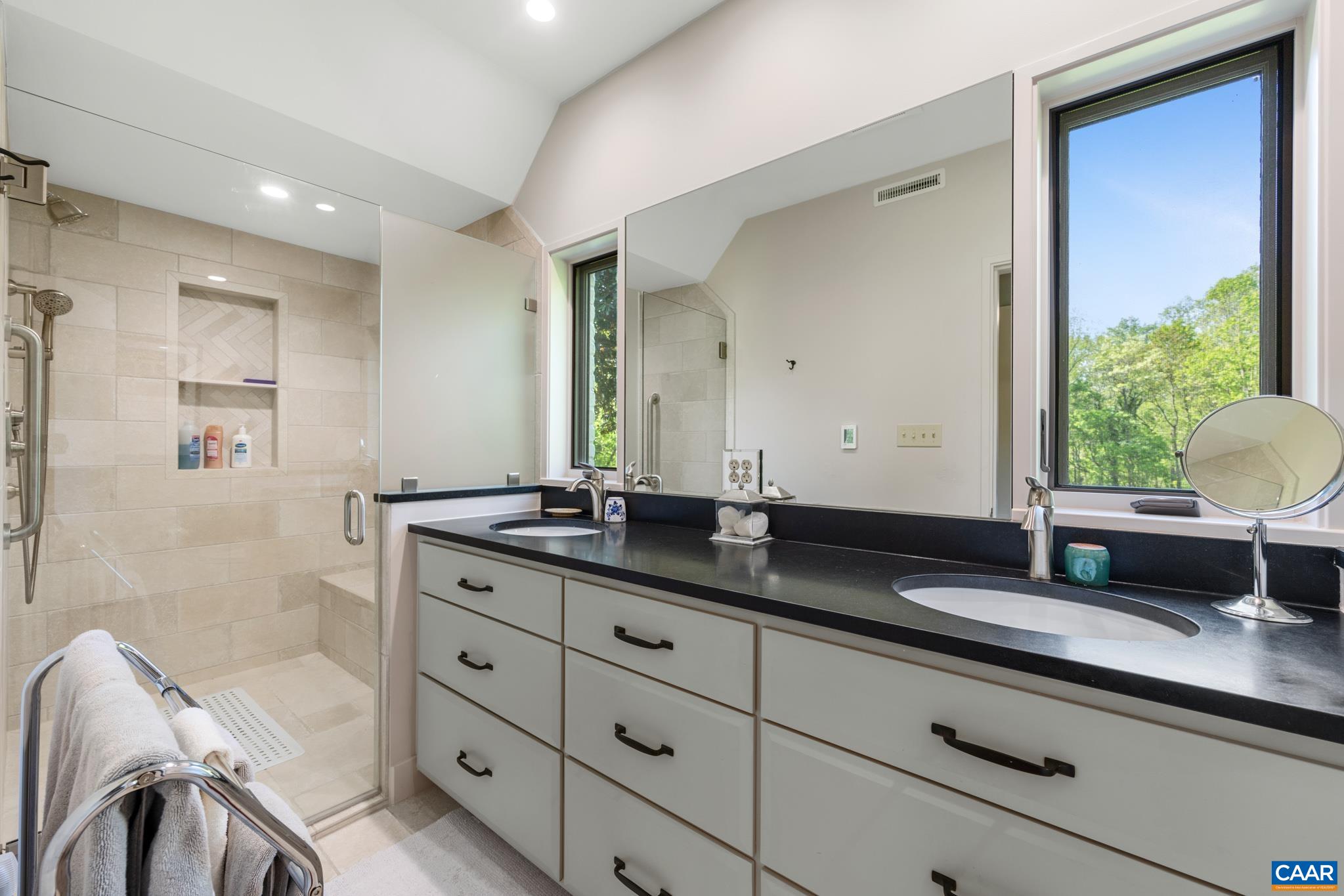 10127 Little Skyline Dr