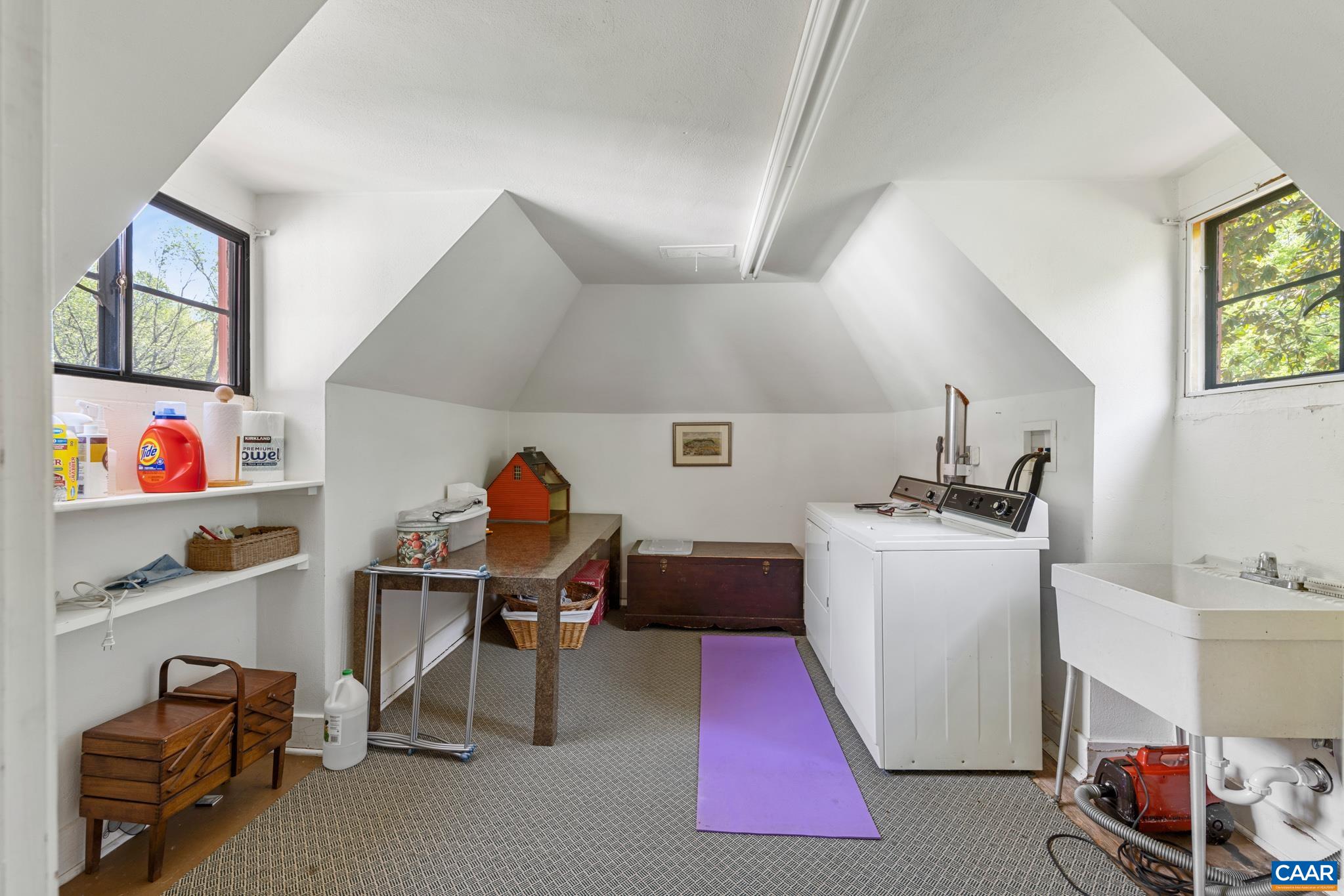 10127 Little Skyline Dr