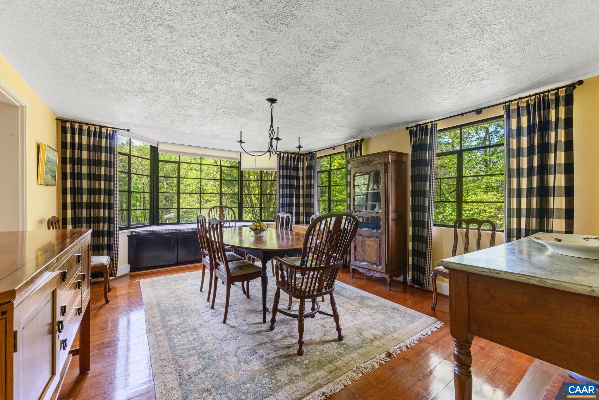 10127 Little Skyline Dr