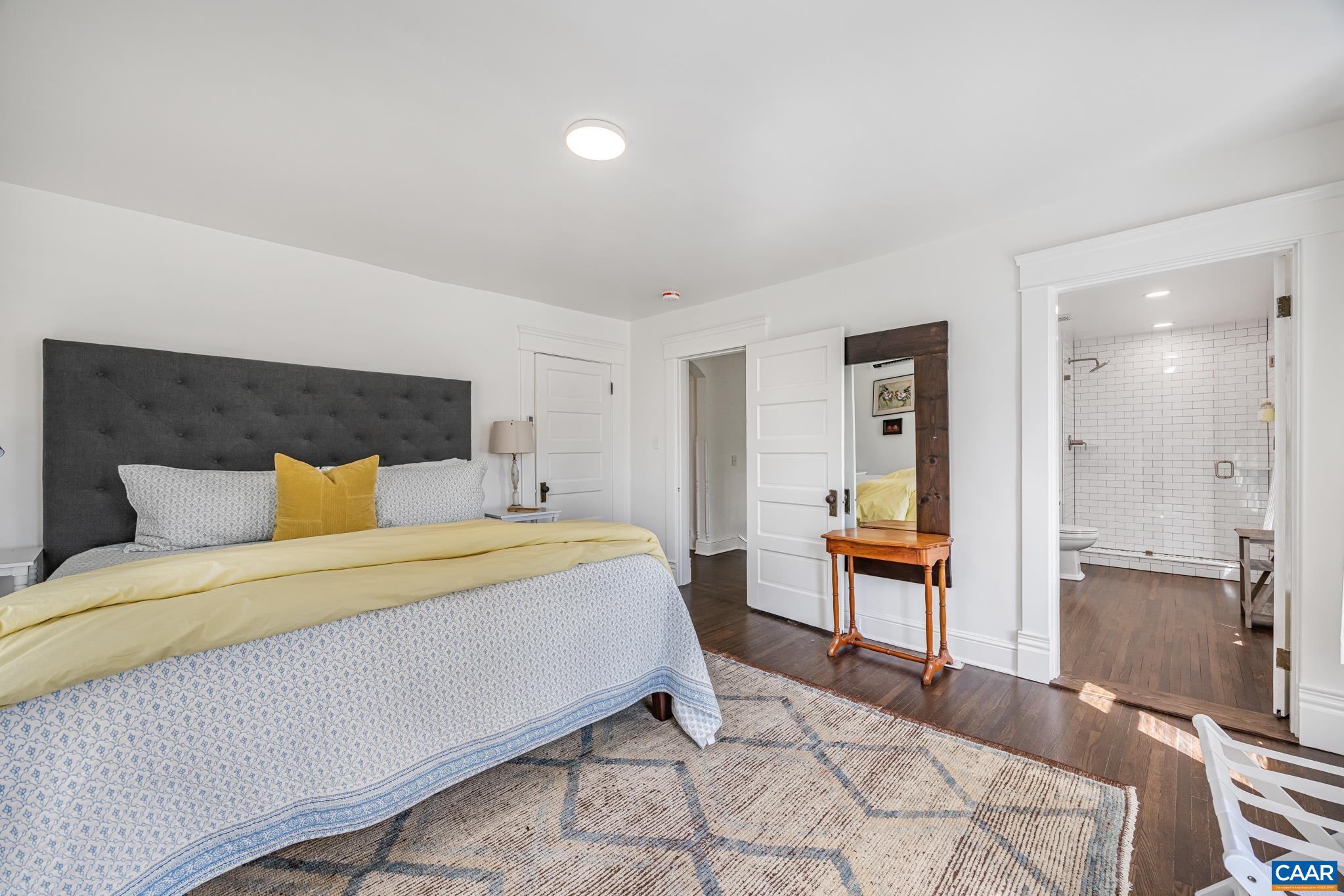 242 Madison Mills Ln