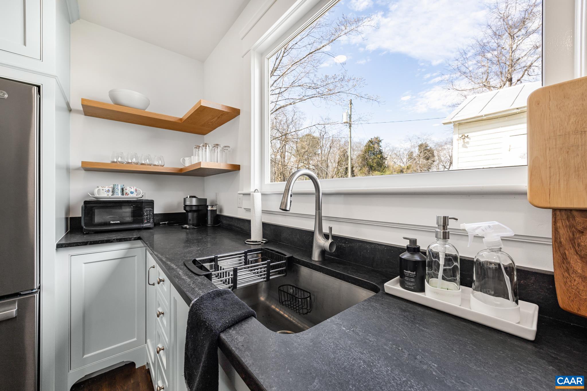 242 Madison Mills Ln