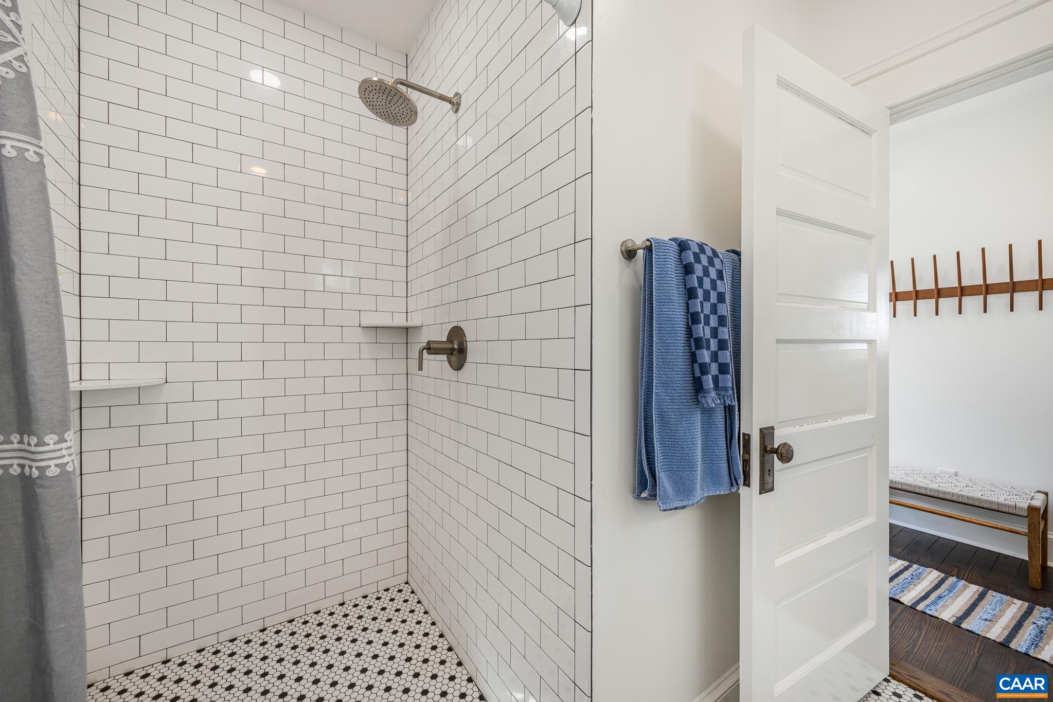 242 Madison Mills Ln