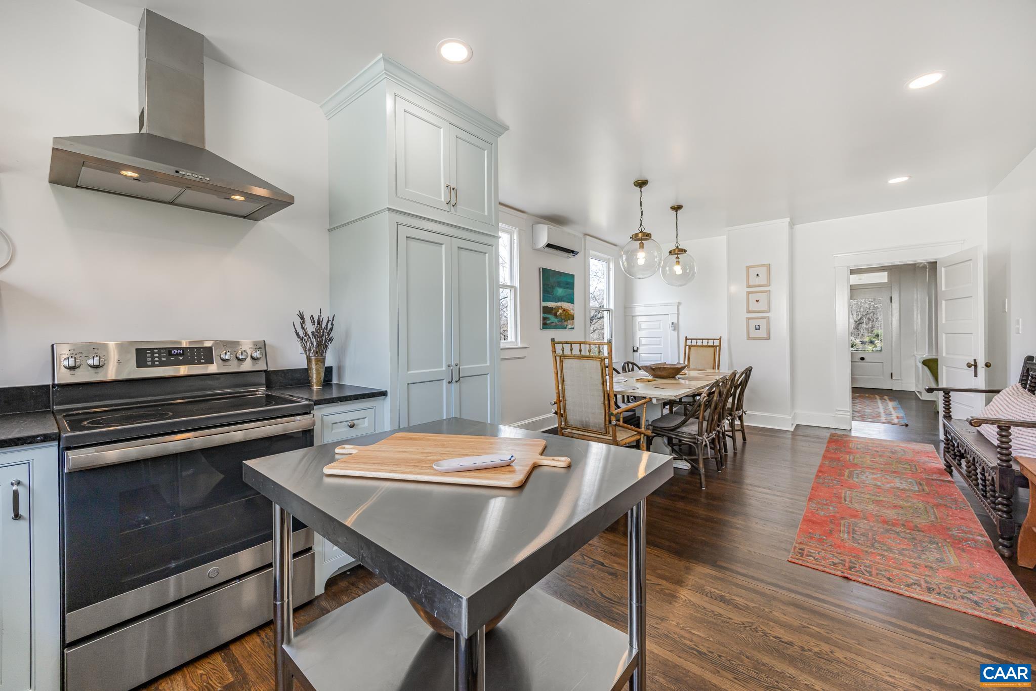 242 Madison Mills Ln