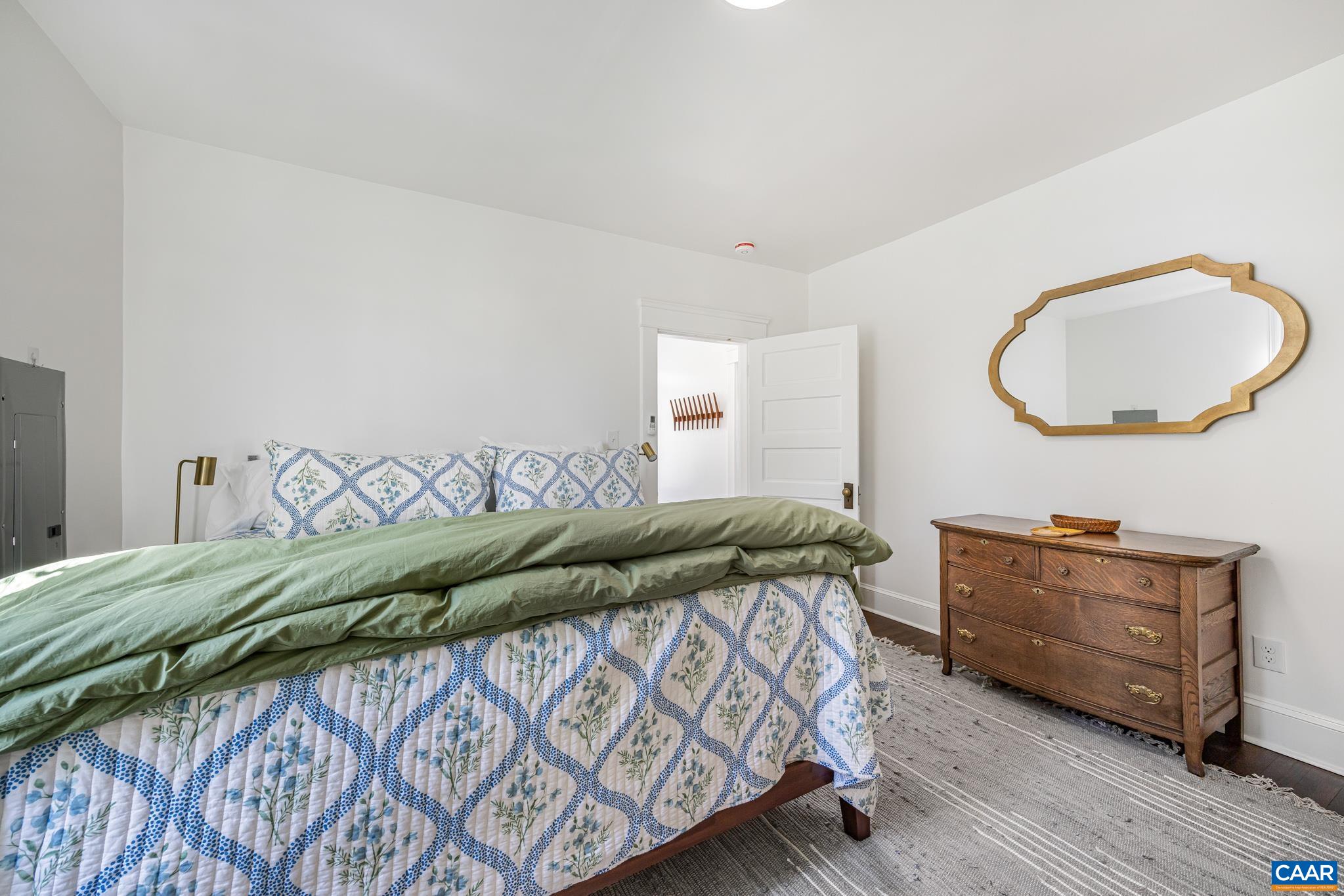 242 Madison Mills Ln